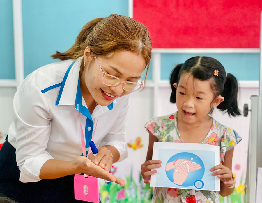 Lớp học vui vẻ dành cho các bệnh nhi