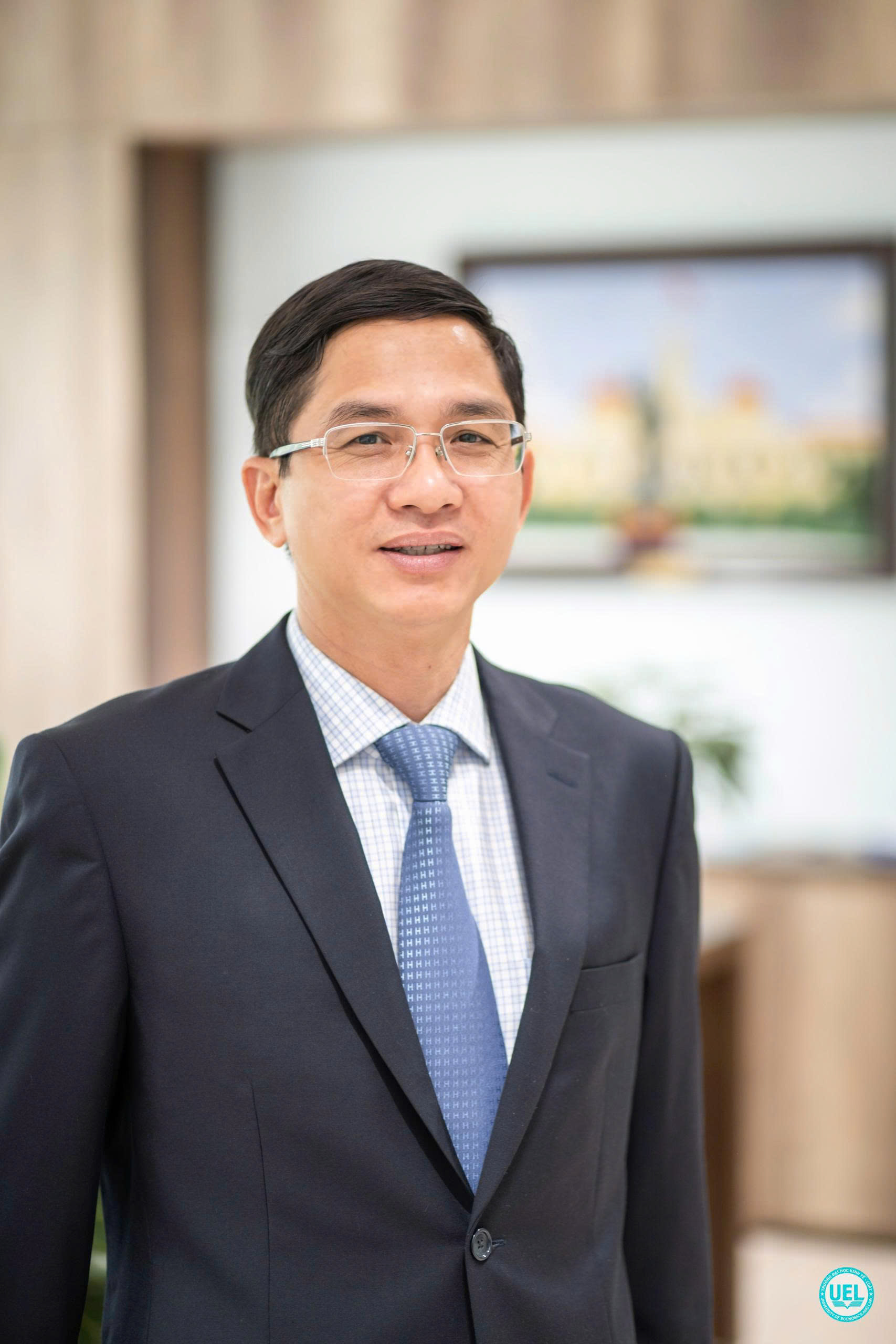 Tem- PGS Hoàng Công Gia Khánh.jpg
