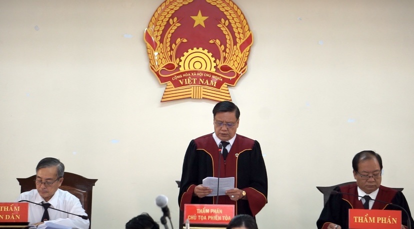 buôn lậu 51kg vàng