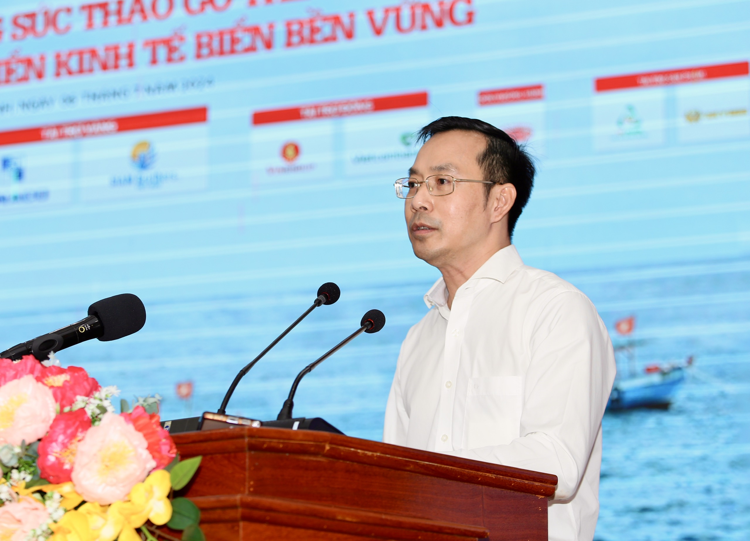 iuu-nhan-1.jpg