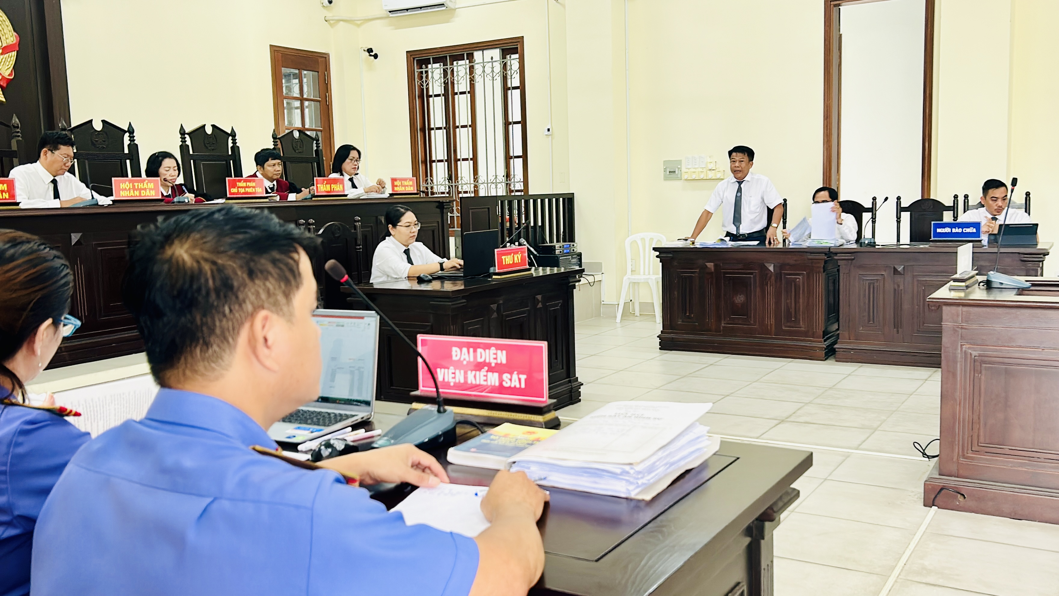 cong-ty-viet-a-can-tho-tranh-luan.jpg