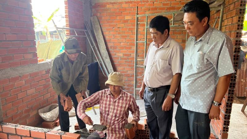 xoá nhà tạm,huân chương lao động