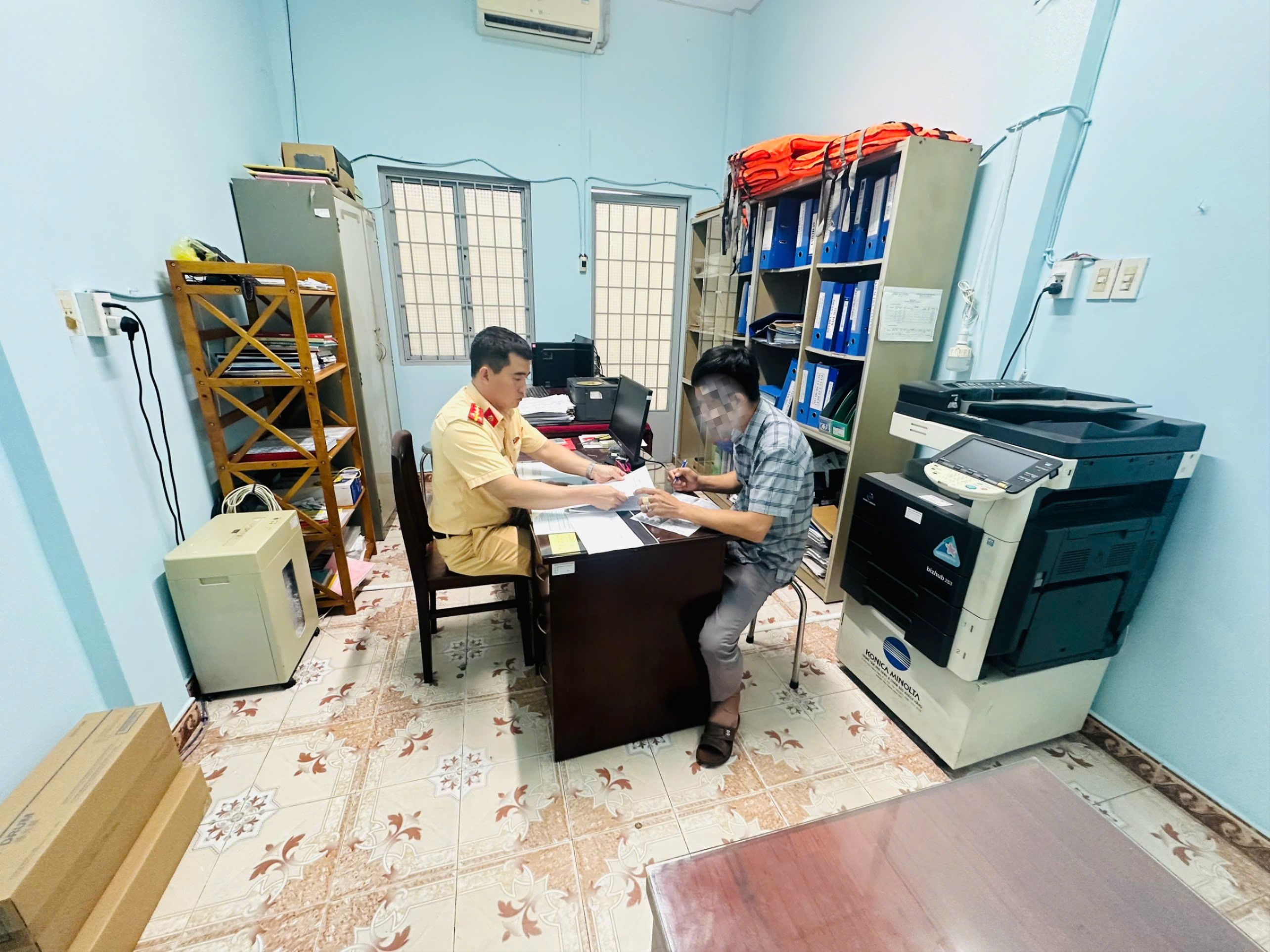 Đồng tháp,ca nô,cầm lái,lập biên bản
