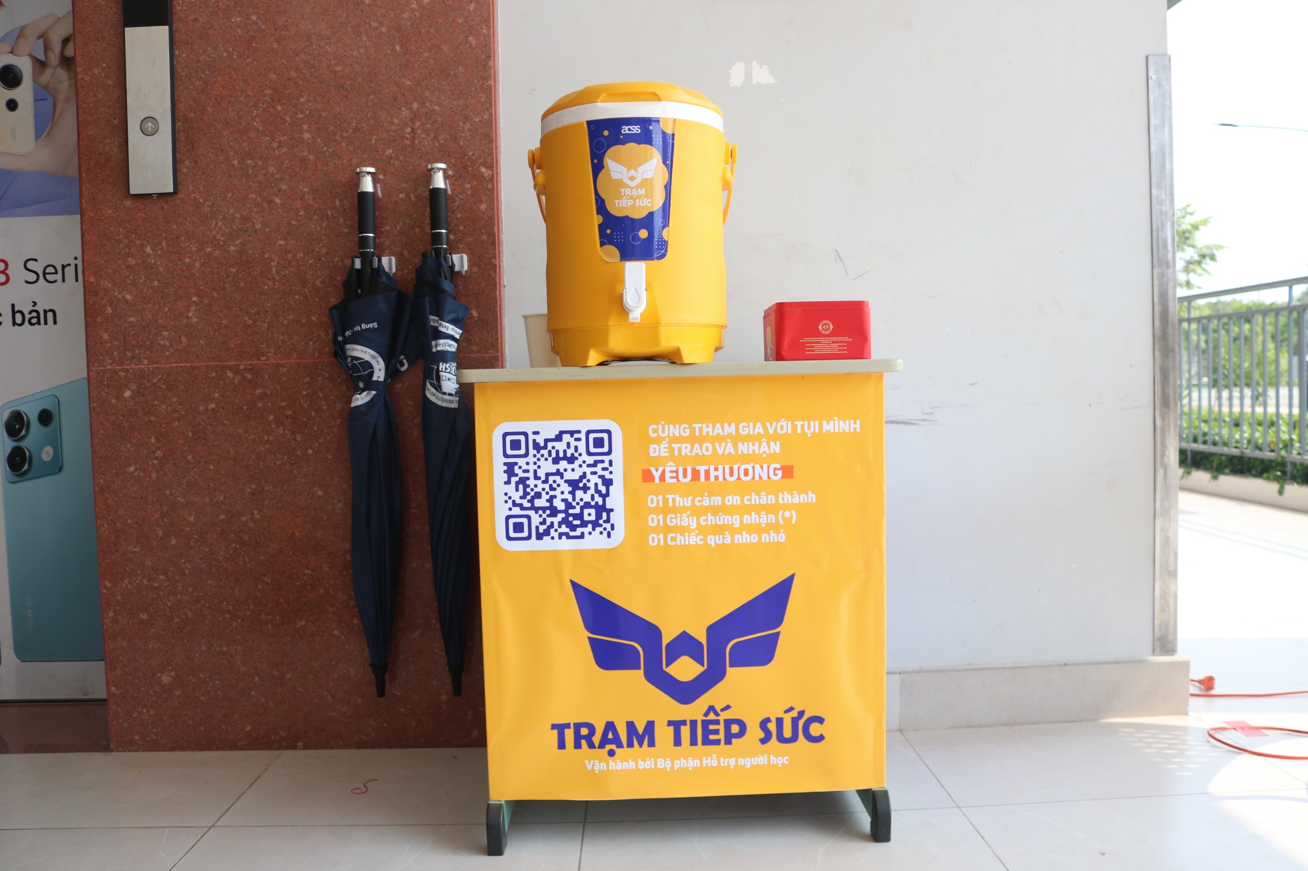trạm tiếp sức
