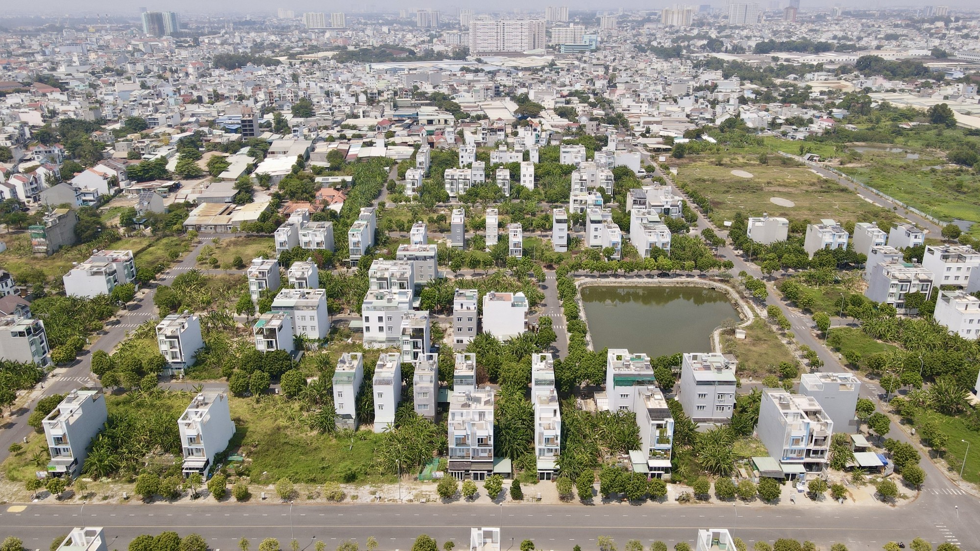 chuyển nhượng bất động sản