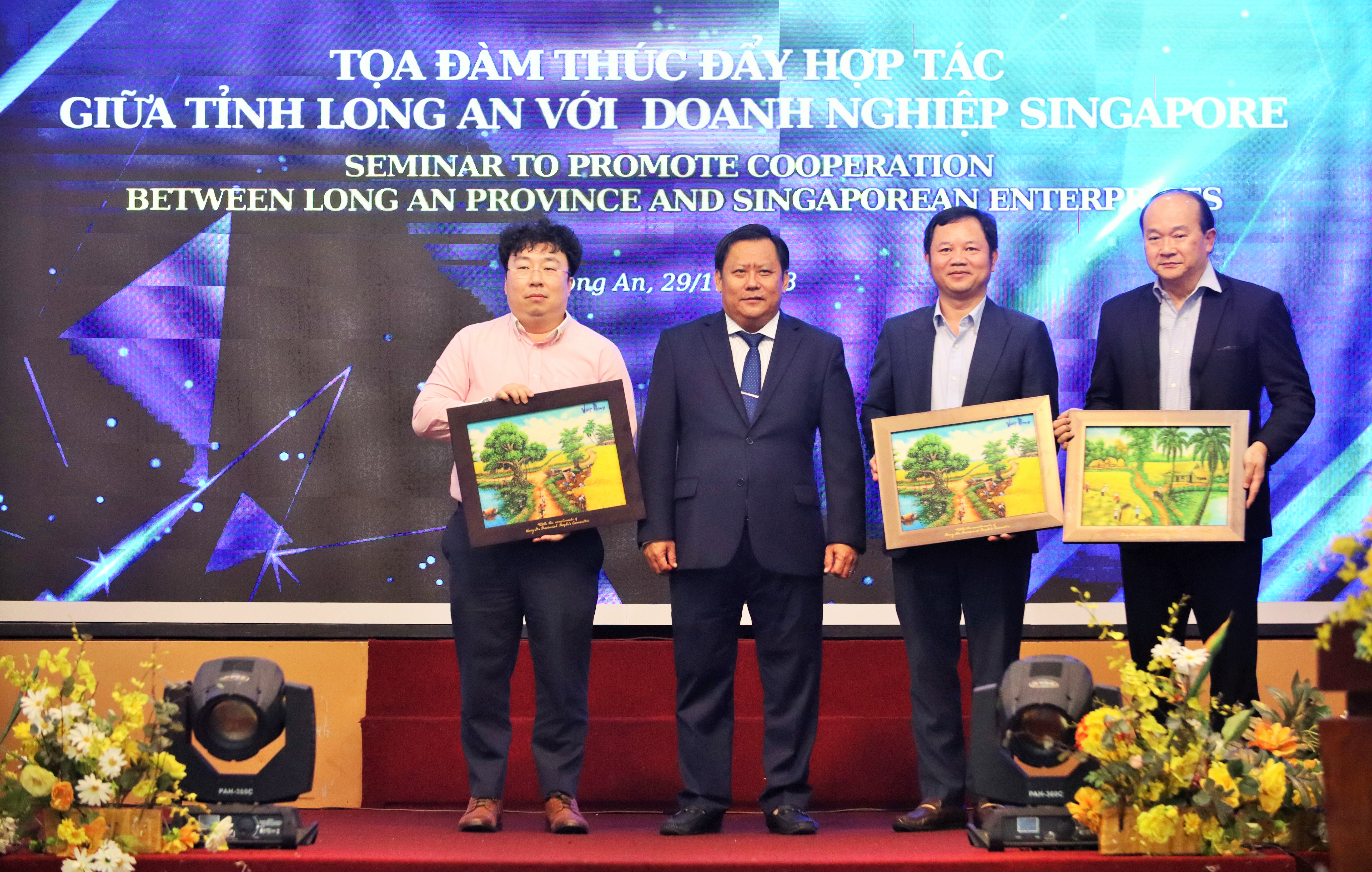 doanh nghiệp Singapore.JPG