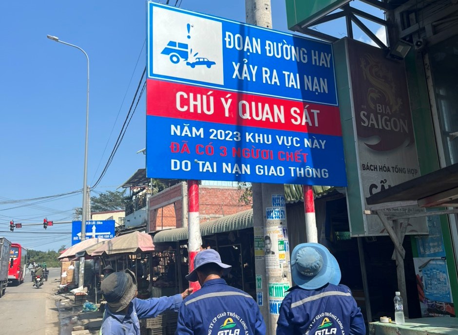 Ngã tư Hựu Thạnh 3.jpg