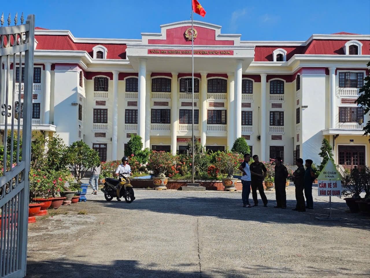 Lê Thanh Nhất Nguyên.jpg