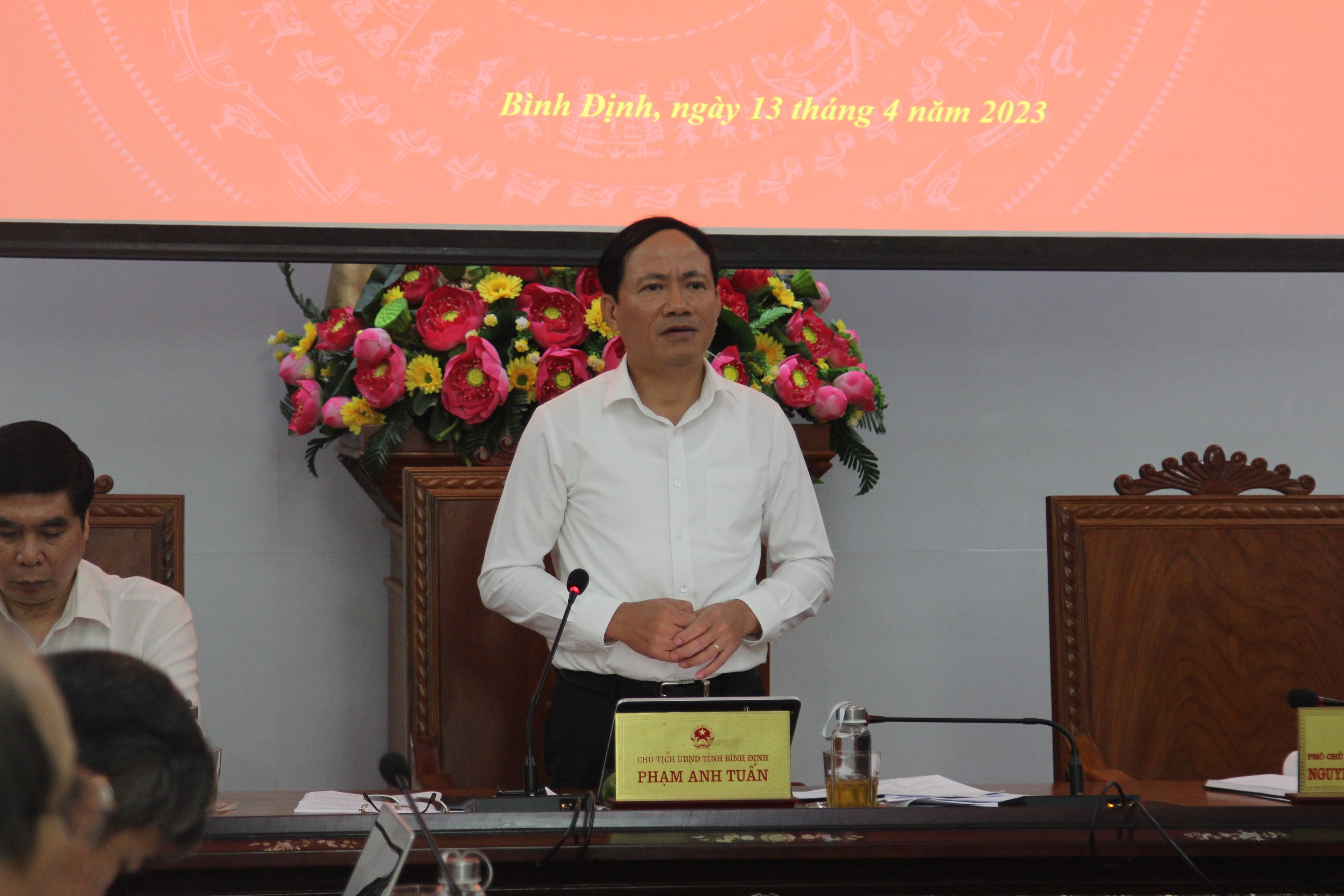 Ông Phạm Anh Tuấn, Chủ tịch UBND tỉnh Bình Định thông tin đến báo chí liên quan đến dự án gang thép Long Sơn