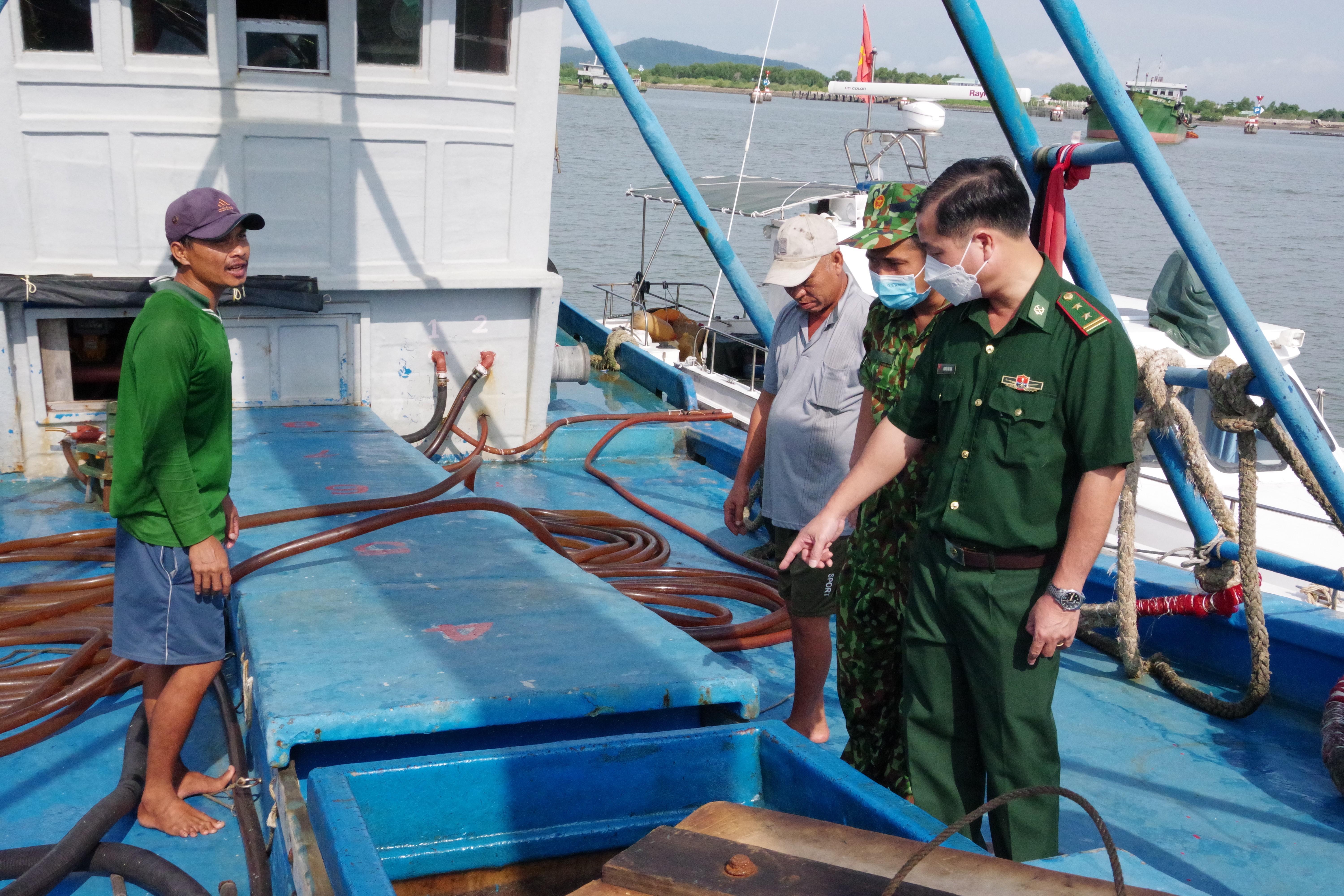 Bà Rịa-Vũng Tàu: Nhận diện các phương thức, thủ đoạn mới trong buôn lậu xăng dầu