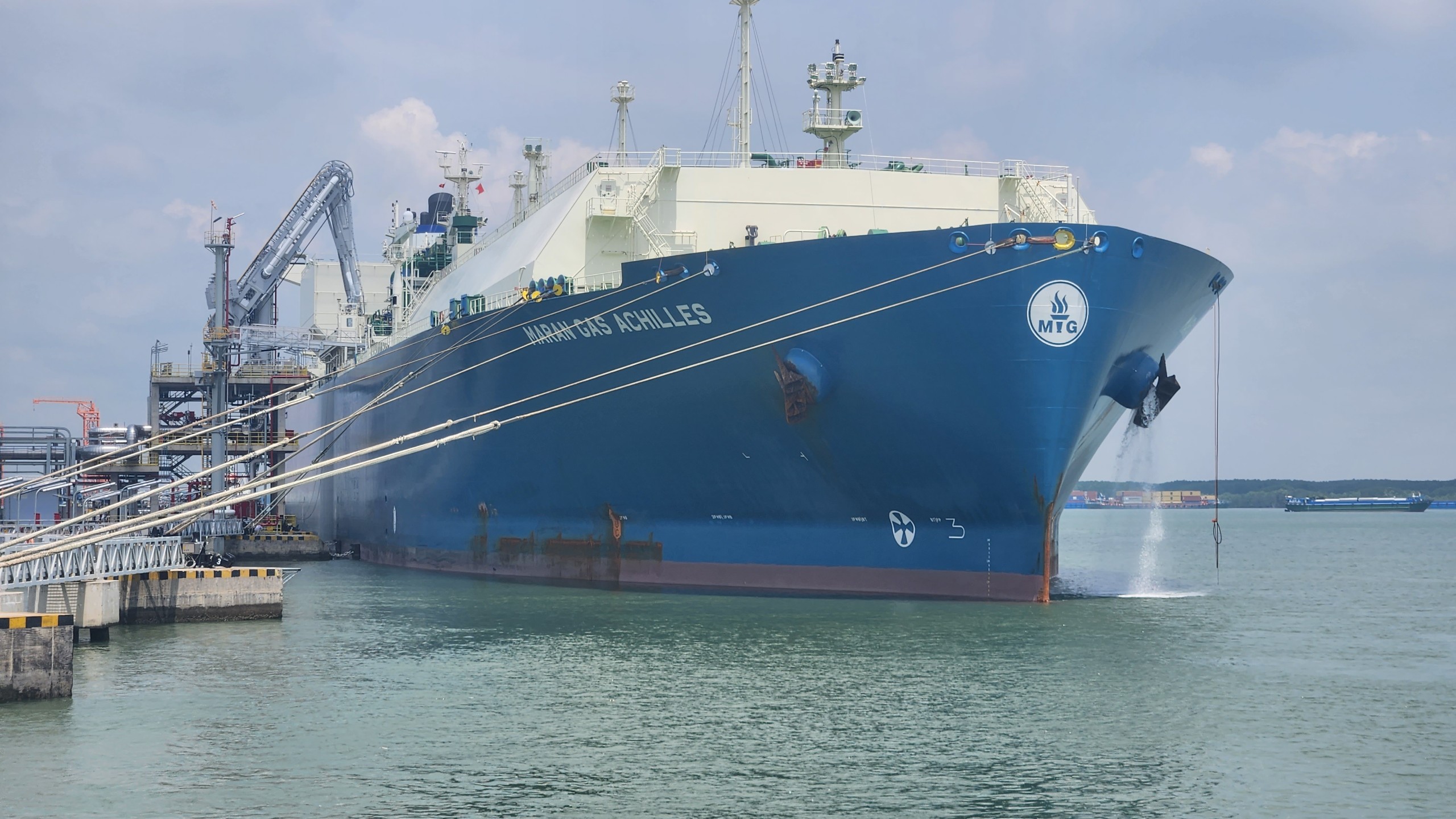 Tau-cho-khi-LNG.jpg