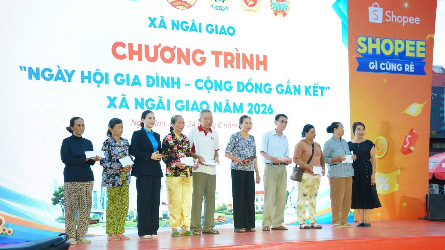 An_cu_cung_nguoi_lao_dong_h4.jpg
