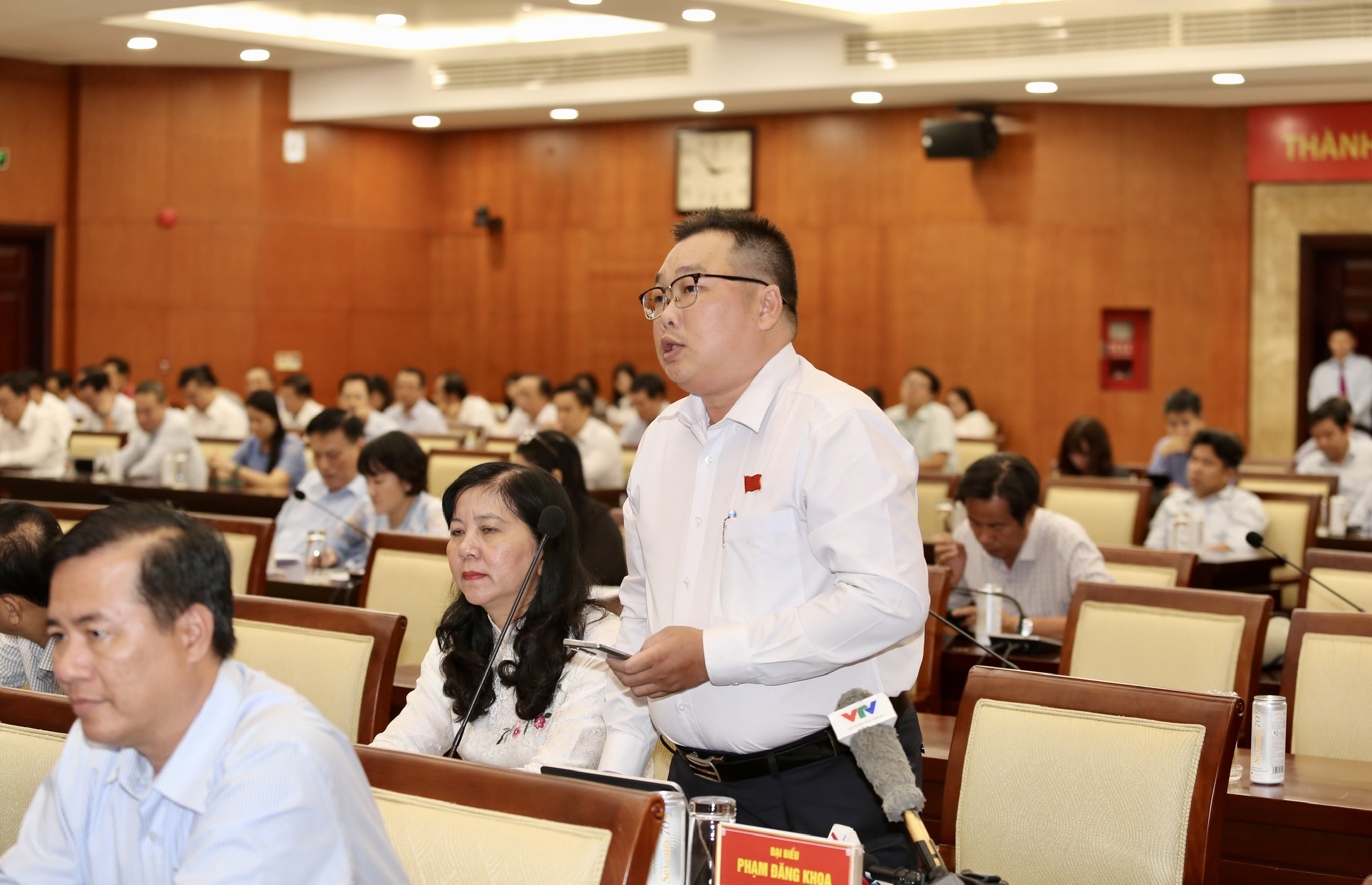 Chủ tịch TP.HCM: Trung tâm TDTT Phan Đình Phùng khiến người dân 'nhức mắt'-trung-tam-tdtt-phan-dinh-phung-chan-van