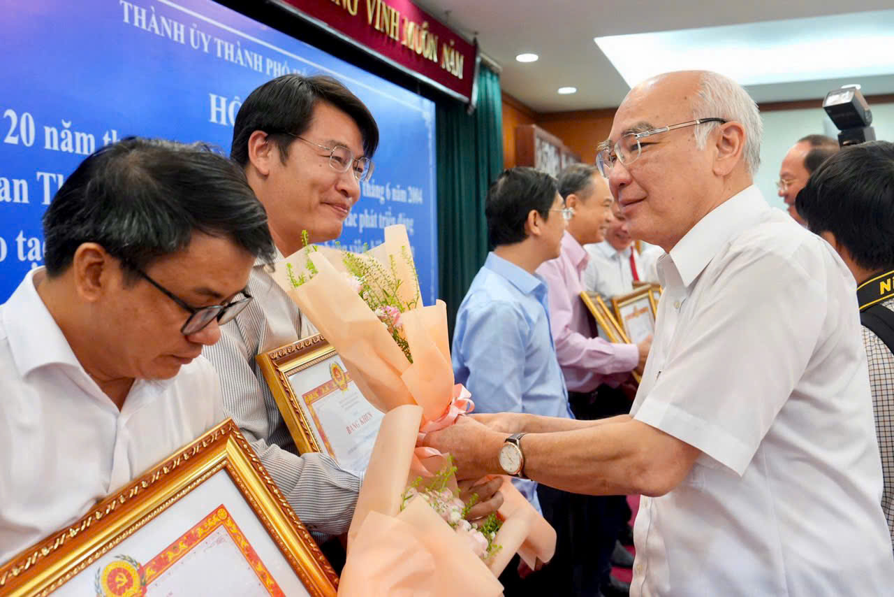 pho-bi-thuong-truc-thanh-uy-tp.hcm-nguyen-ho-hai-1.jpg