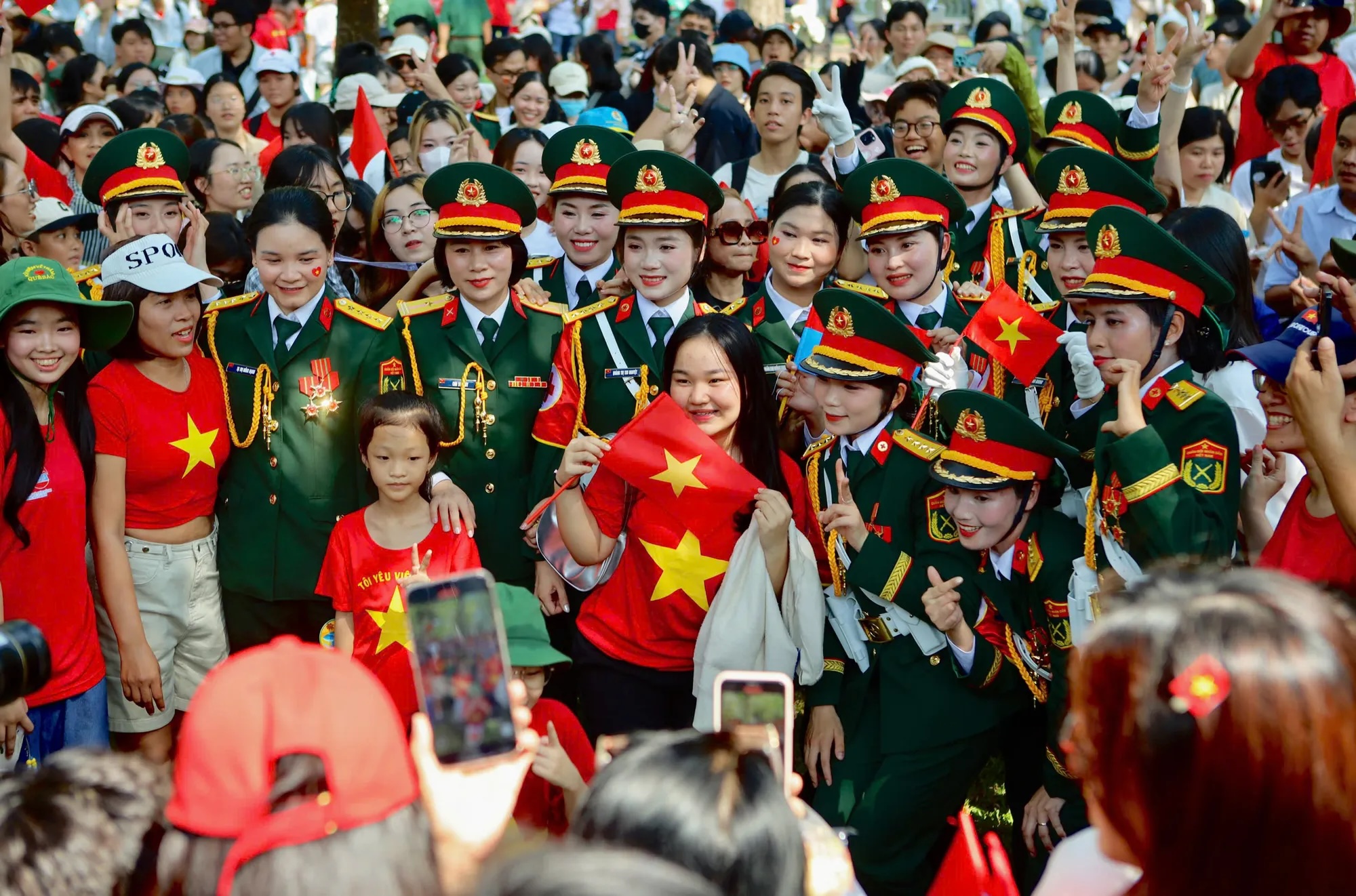 pho-chu-tich-vo-van-hoan-4.jpg