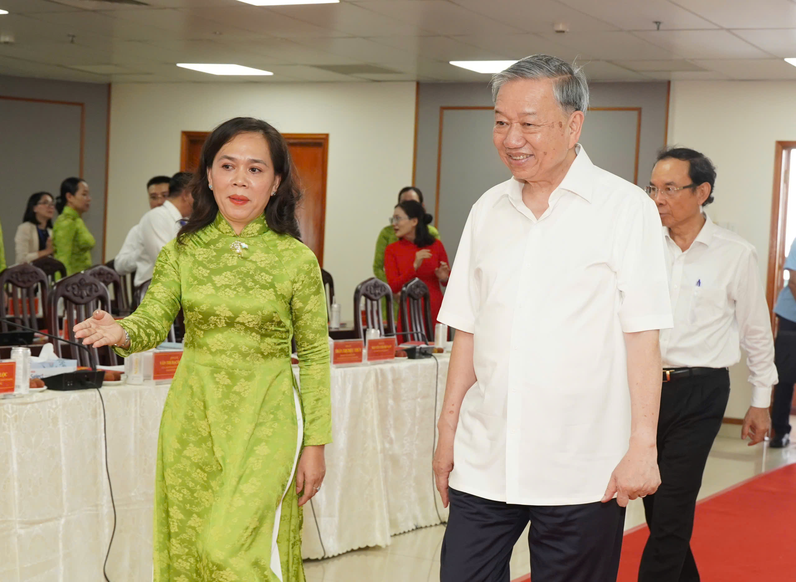 tong-bi-thu-to-lam-12.jpg