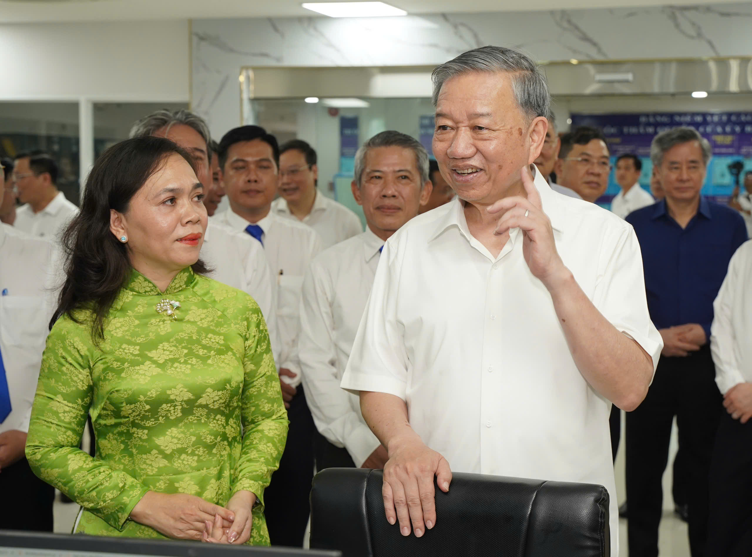 tong-bi-thu-to-lam-5.jpg