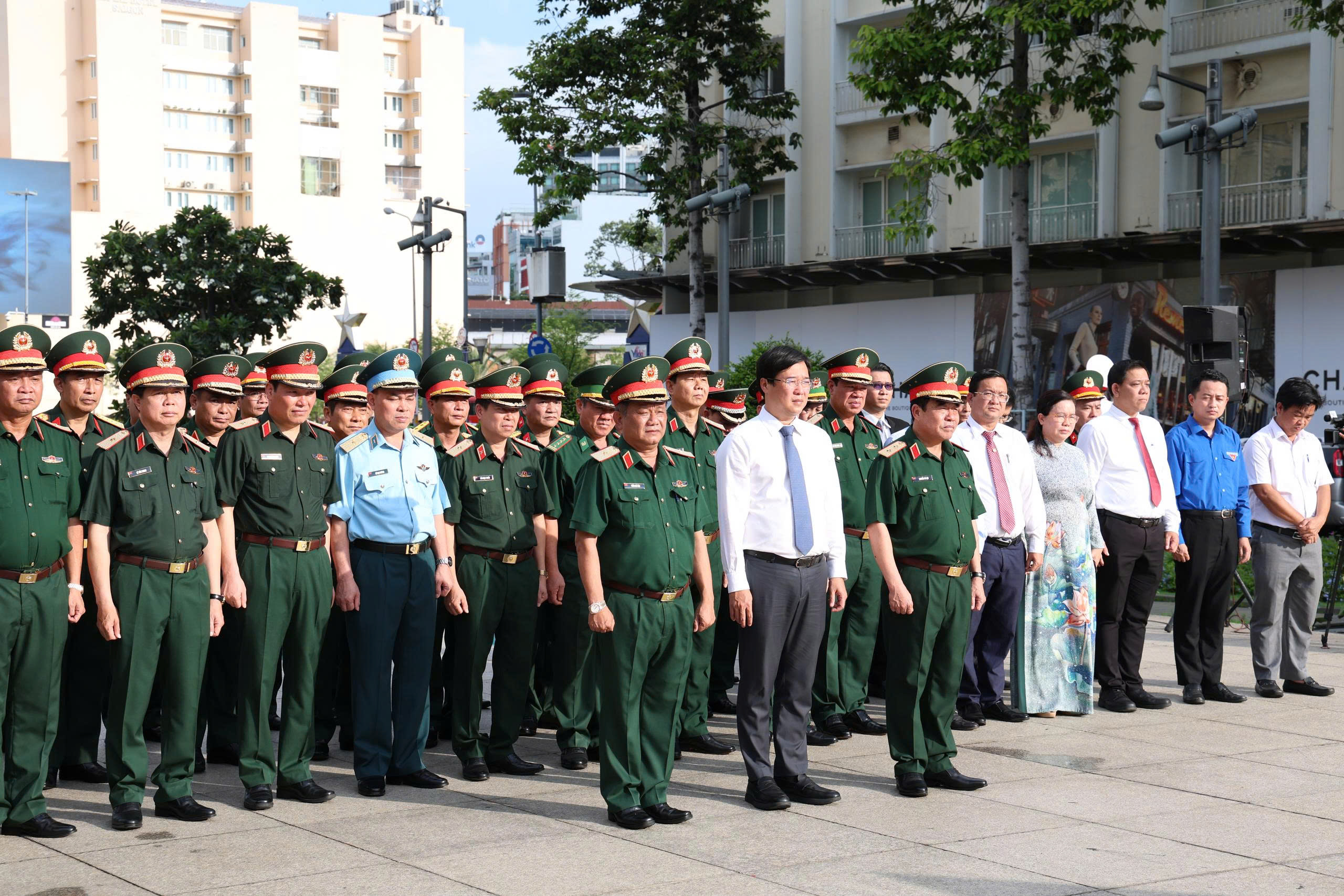 dang-hoa-chu-tich-ho-chi-minh-2.jpg