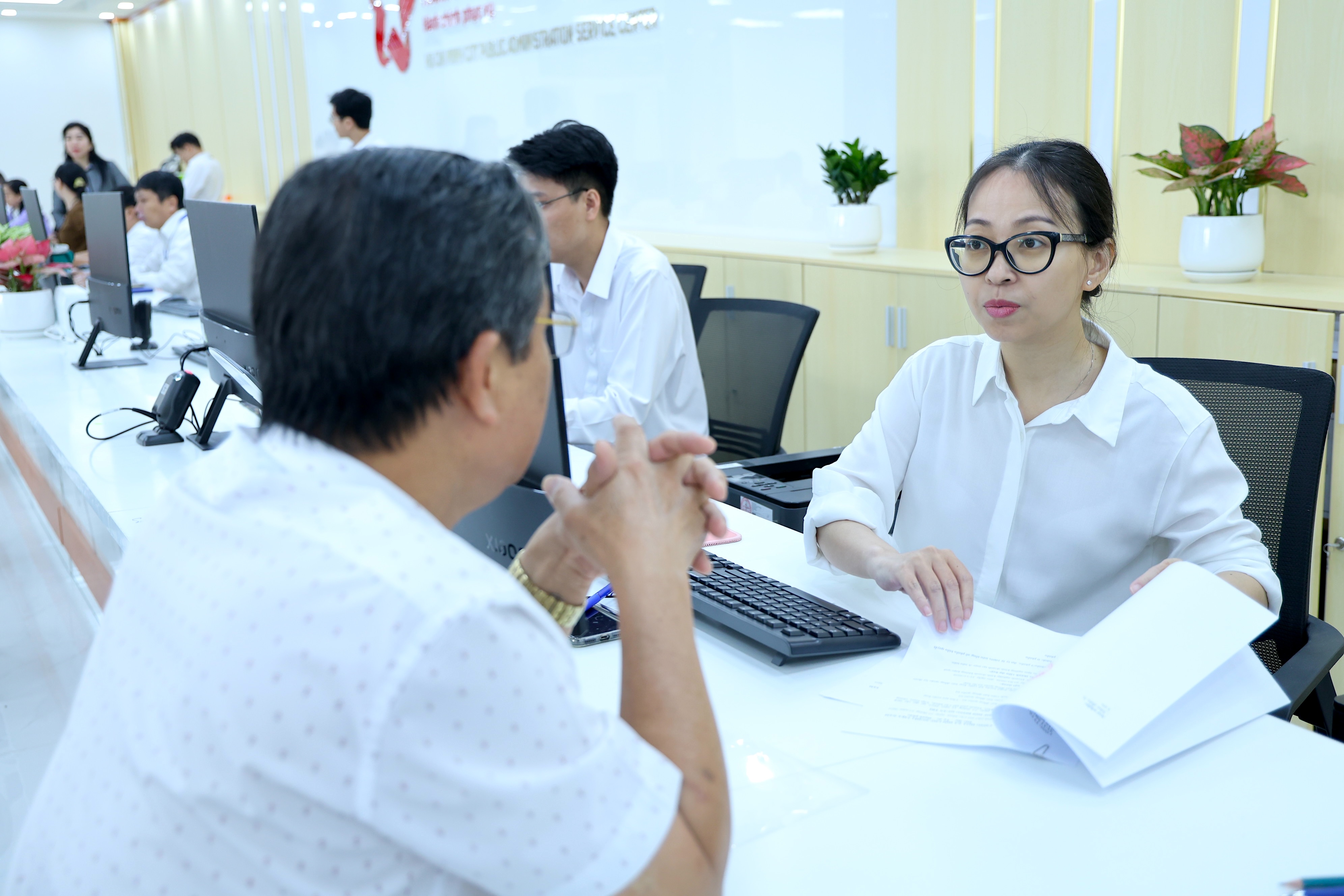 TP.HCM sẽ giải quyết thủ tục hành chính vào sáng thứ 7 tại 129 phường, xã