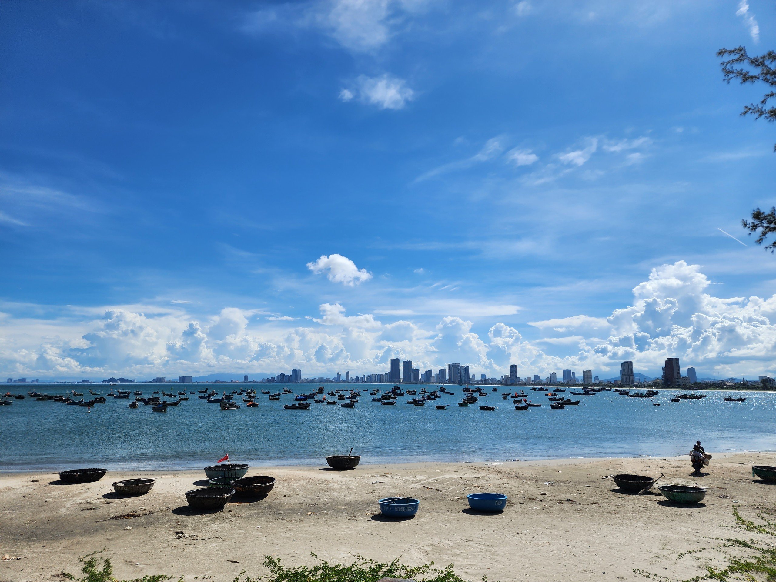 da-nang-chong-khai-thac-iuu-vi-quyen-loi-cua-ngu-dan-9.jpg
