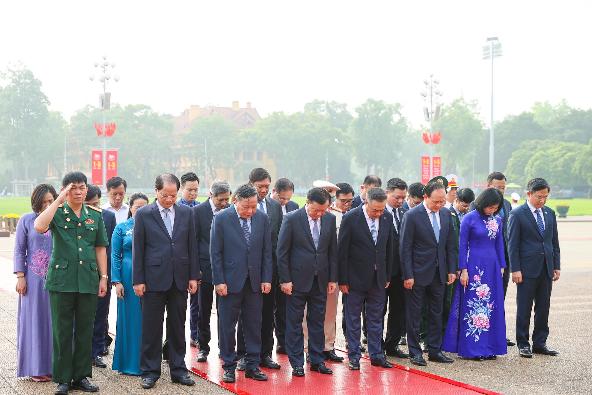chu-tich-ho-chi-minh-11.jpg