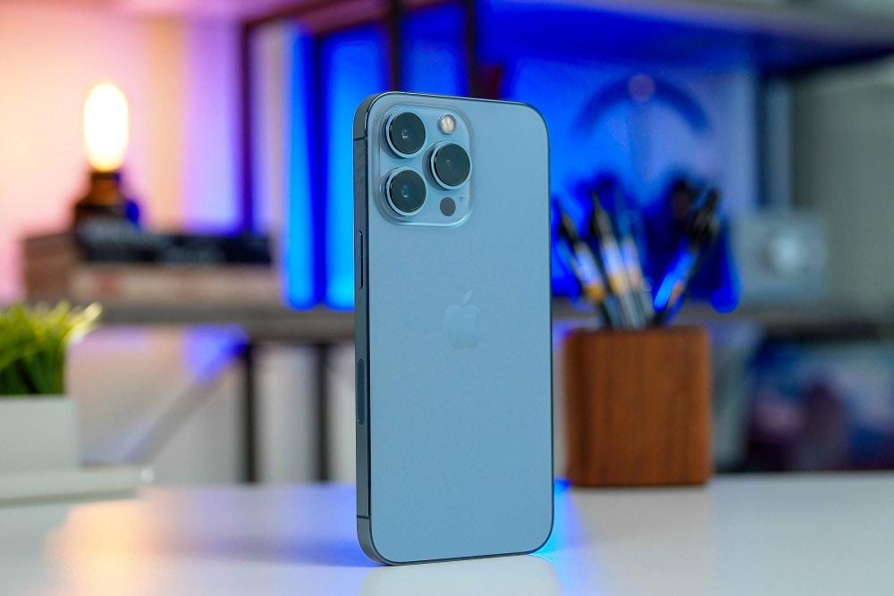 iPhone 13 Pro Max tiếp tục đứng đầu về doanh số.