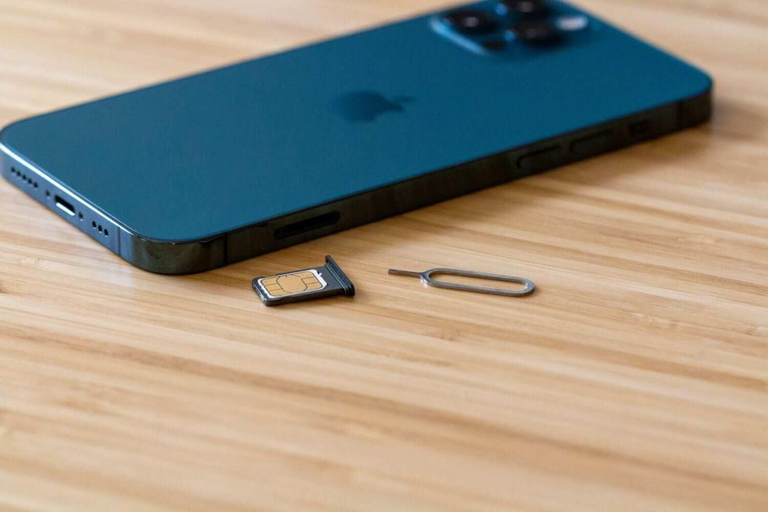 tháo sim và lắp lại