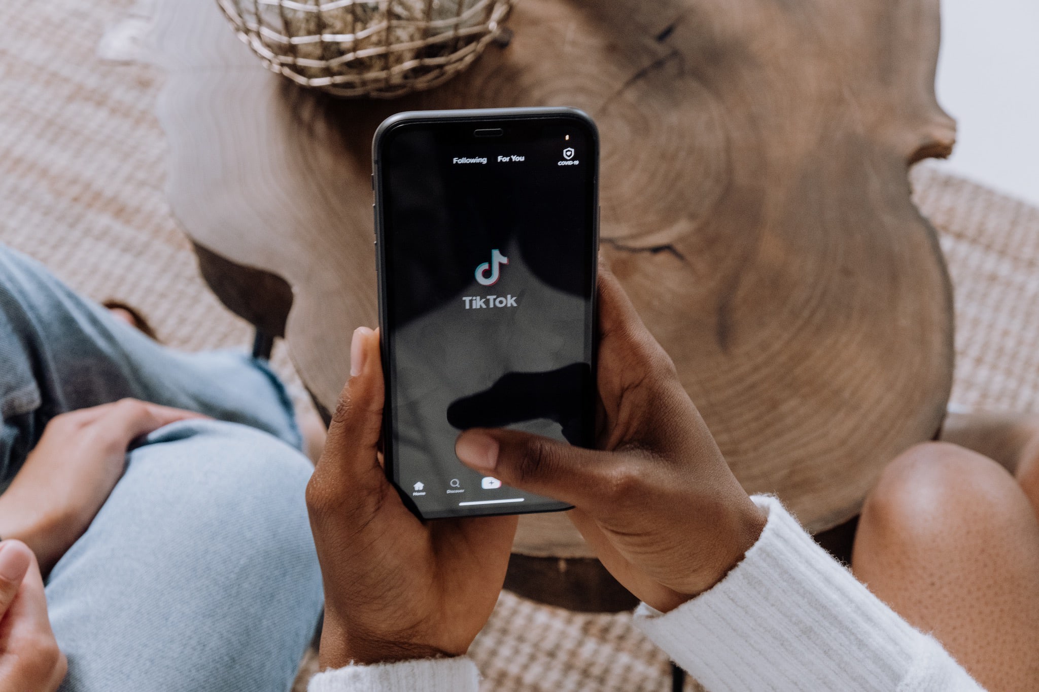 Chính phủ Trung Quốc buộc ByteDance kiểm soát nội dung chặt chẽ trên Douyin. Ảnh: Pexels