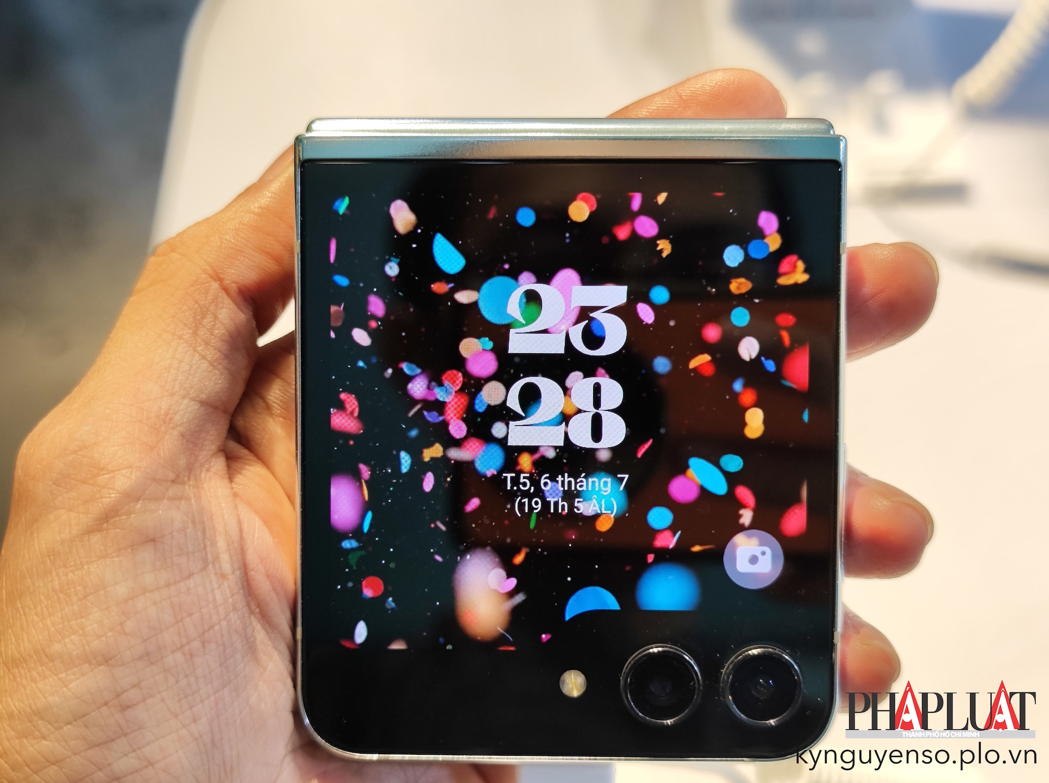 samsung-galaxy-z-flip-5-giam-gia.jpg
