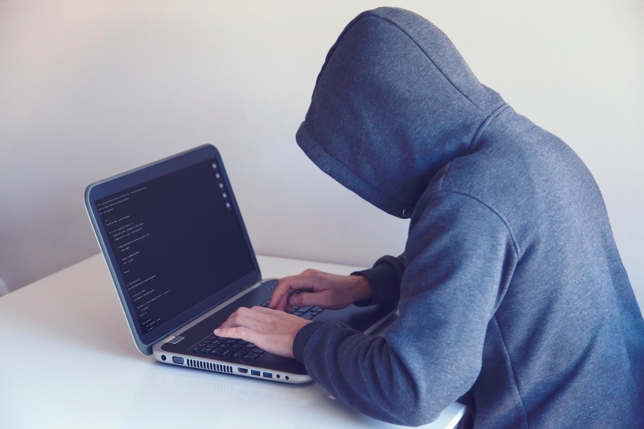 Xóa dấu vết trên Internet không hề đơn giản. Ảnh: Pexels