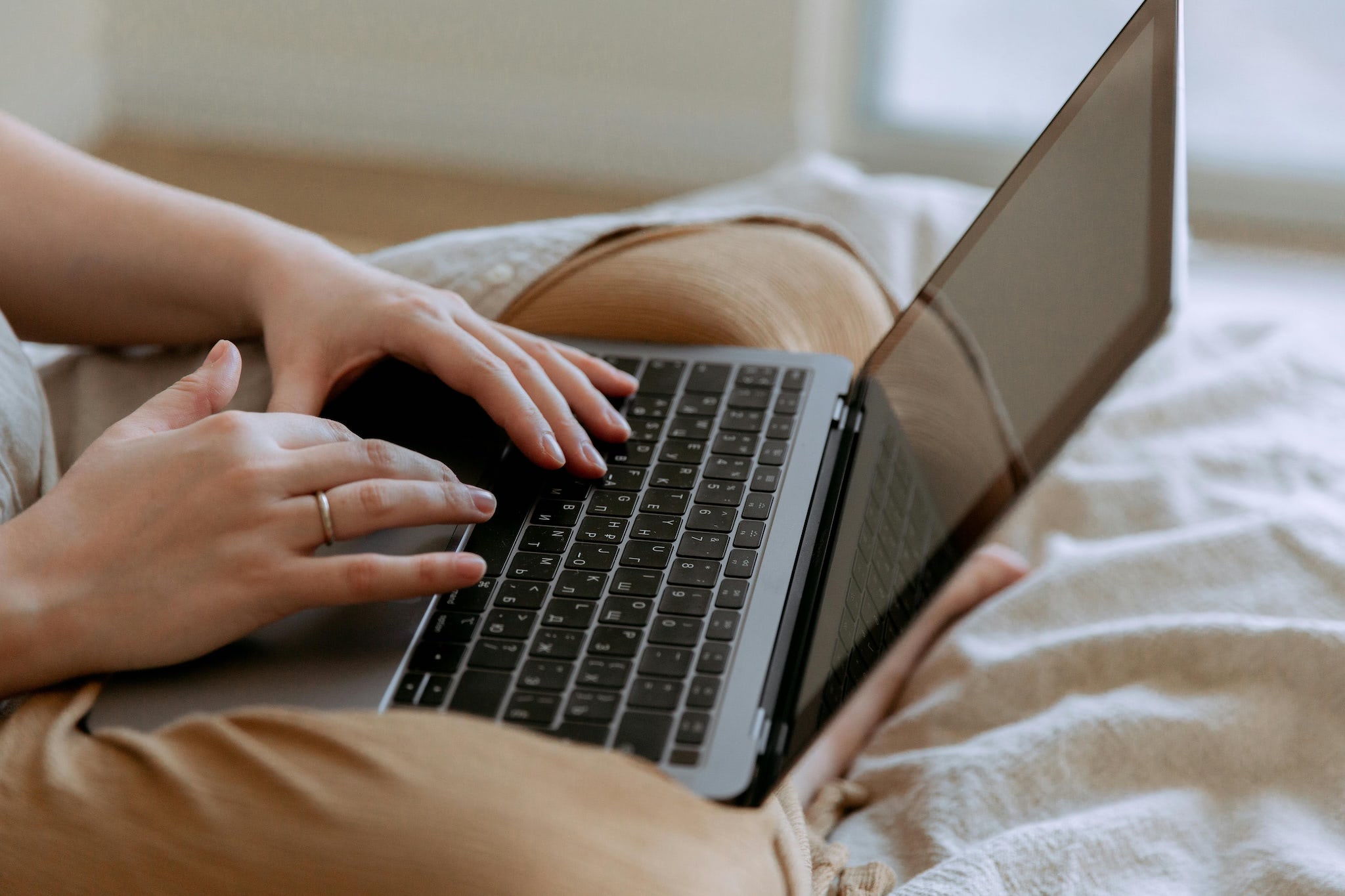 Xóa thông tin cá nhân khỏi các trang web. Ảnh: Pexels