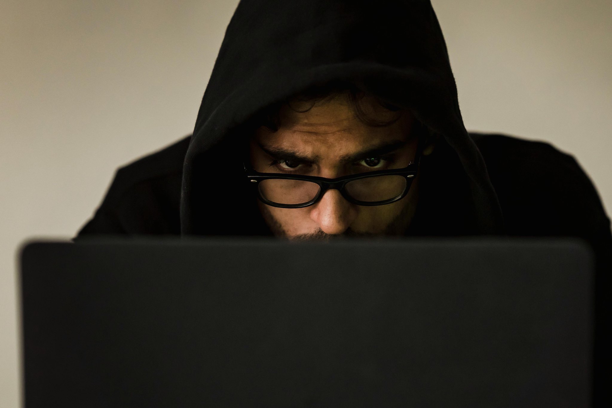 Hacker tấn công National Public Data, đánh cắp cơ sở dữ liệu của 2,9 tỉ người. Ảnh: Pexels