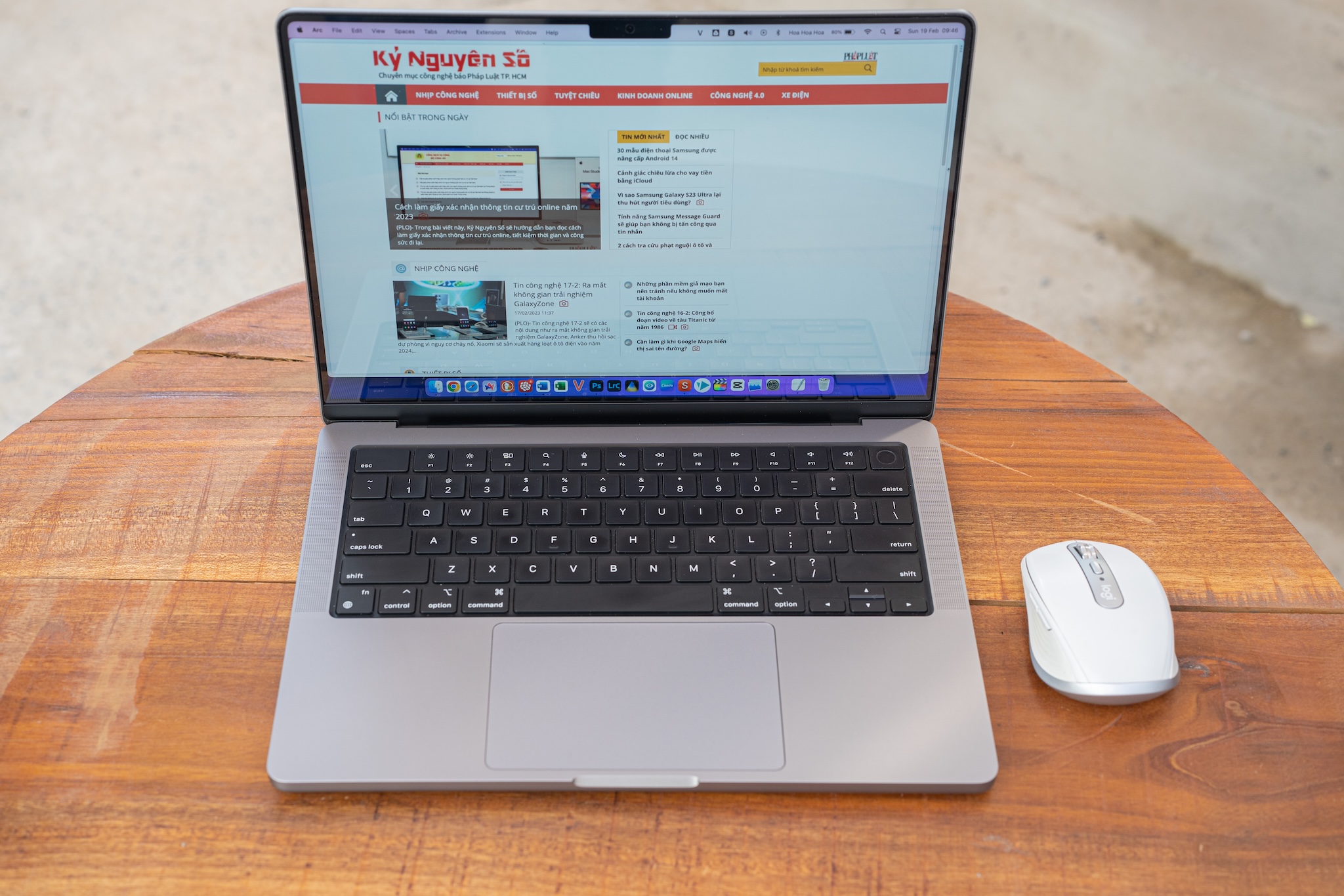 Tin công nghệ 30-6: Apple sẽ phát hành MacBook giá rẻ chạy bằng bộ xử lý iPhone.
