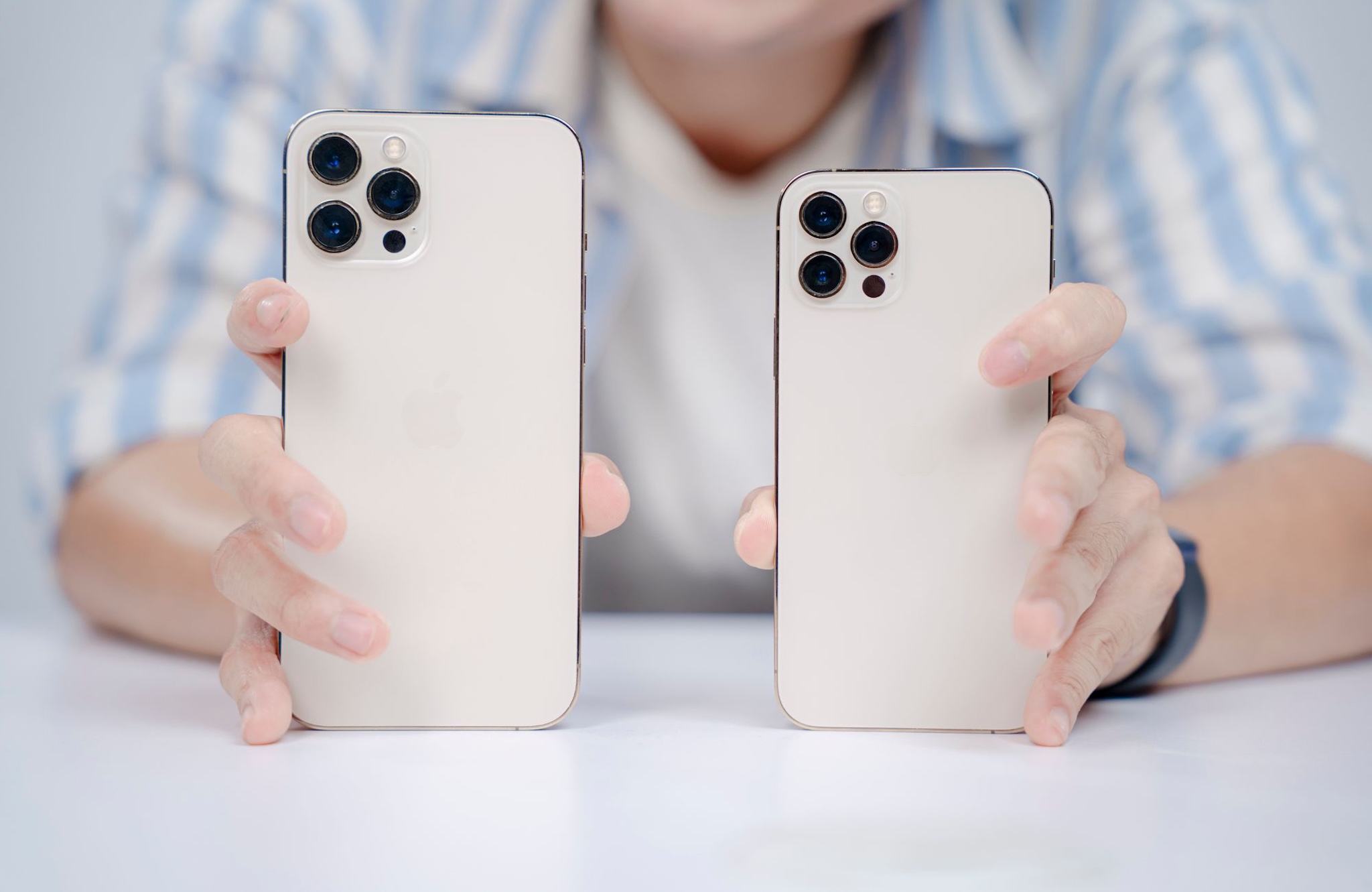 Nhiều người chuyển sang chọn mua các mẫu iPhone cũ thay vì thiết bị mới để tiết kiệm chi phí.