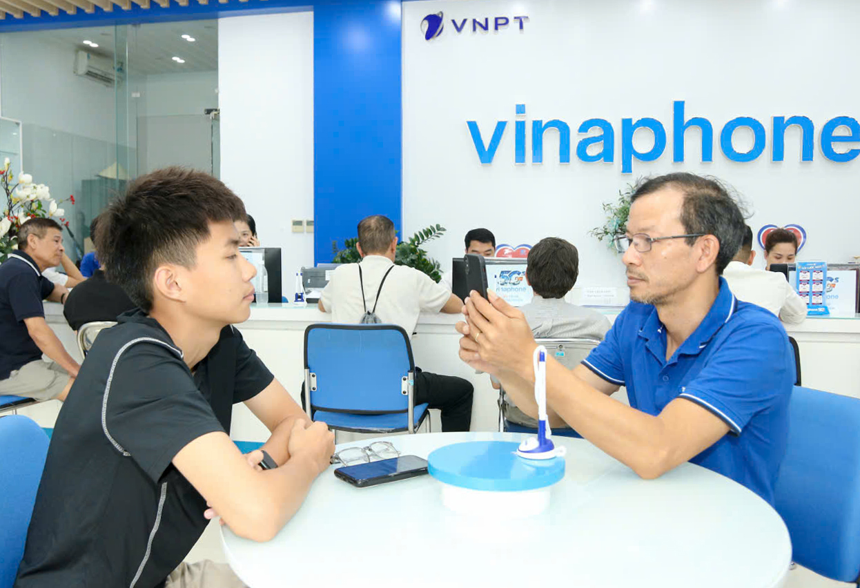 xac-thuc-thong-tin-thue-bao-tai-cac-phong-giao-dich.JPG