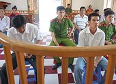 Tòa đòi khởi tố, VKS cương quyết không