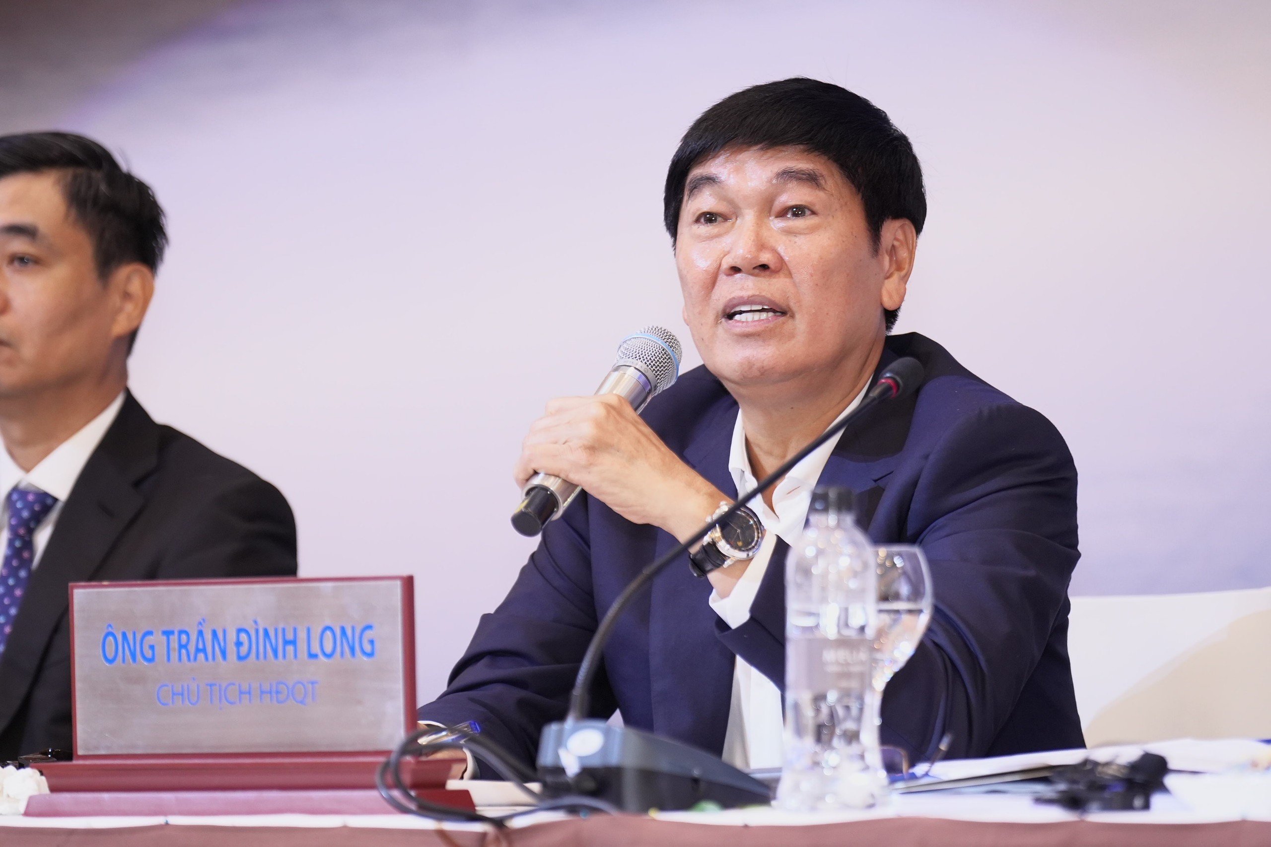 chu-tich-hoa-phat-noi-ve-tham-vong-tham-gia-du-an-duong-sat-cao-toc.jpg
