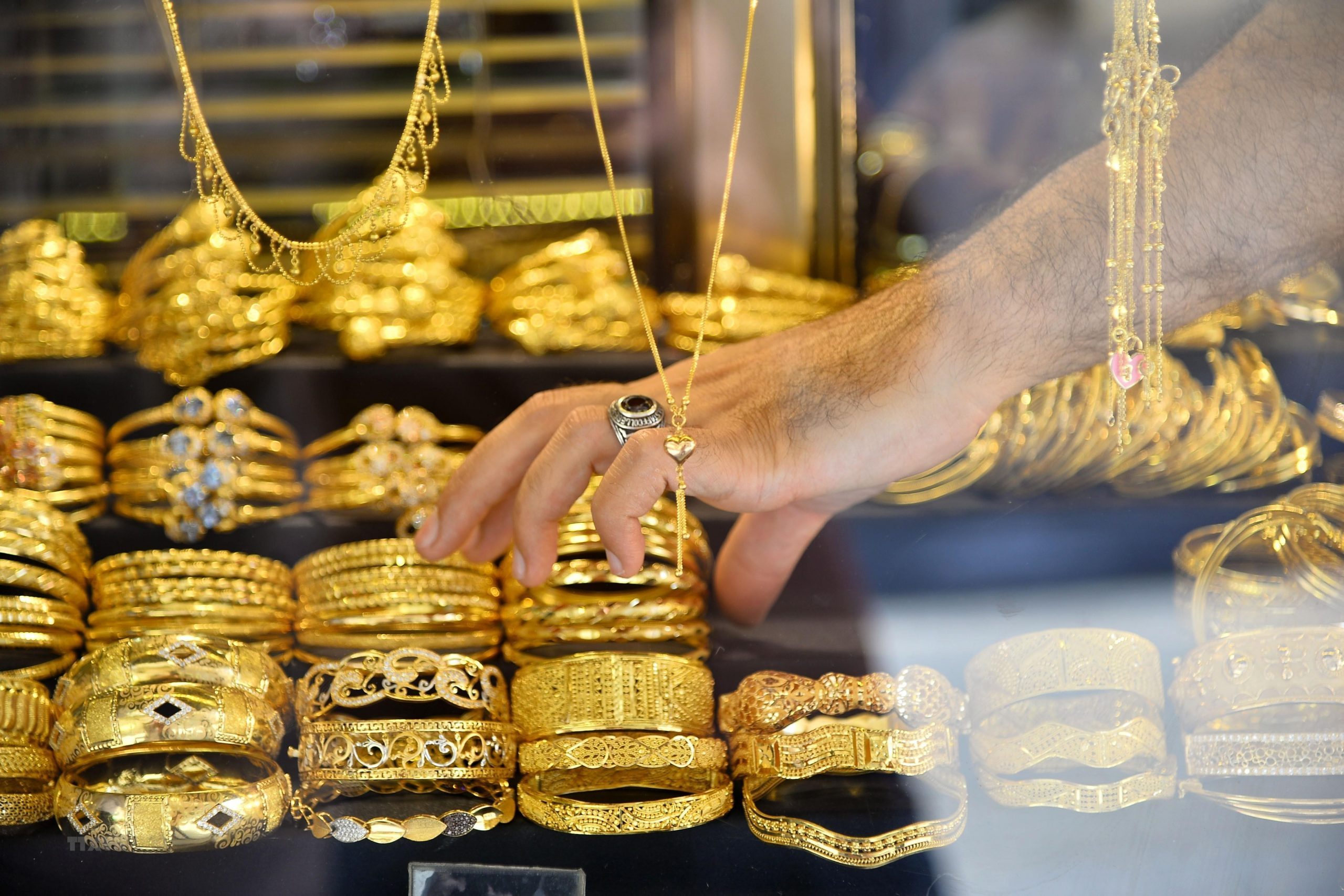 Thủ tướng chỉ đạo xử lý ngay tình trạng chênh lệch giá vàng ở mức cao