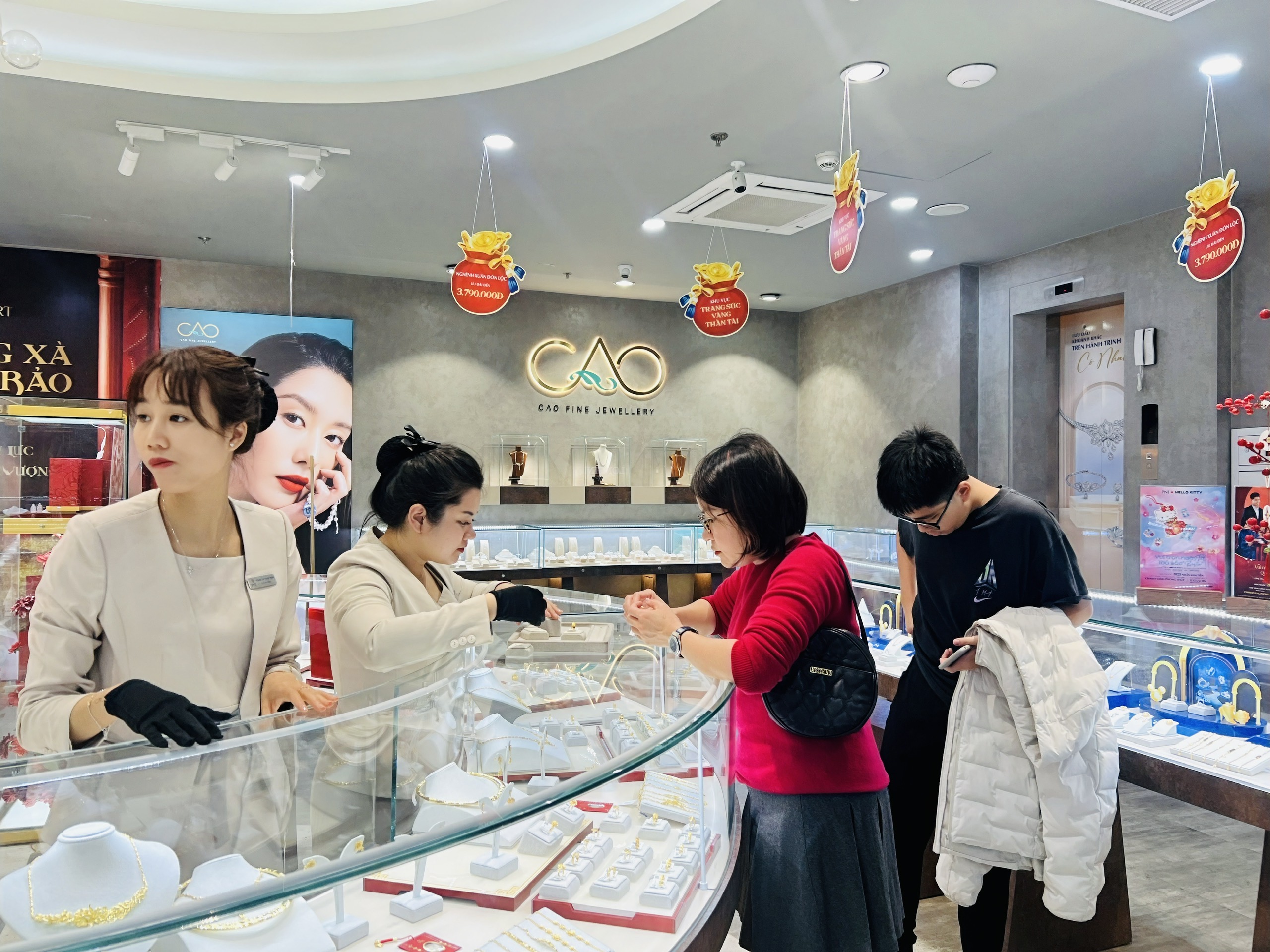 Giá vàng thế giới rớt mạnh sau khi Mỹ - Trung Quốc đạt thỏa thuận thương mại