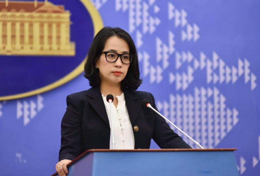 Bà Phạm Thu Hằng cho hay: 'Các cơ quan chức năng Việt Nam luôn theo dõi sát các diễn biến trên Biển Đông, đồng thời triển khai các biện pháp phù hợp với luật pháp quốc tế, luật pháp Việt Nam để bảo đảm các quyền và lợi ích hợp pháp, chính đáng của Việt Nam”.