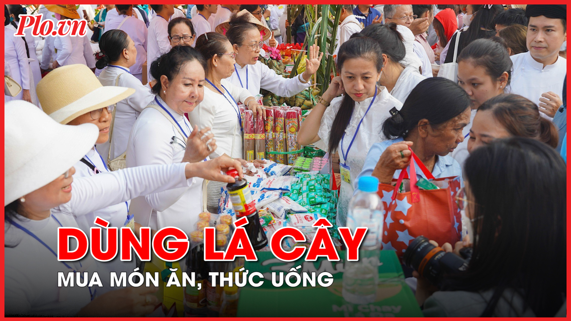 Video: Rộn ràng phiên chợ dùng lá cây thay tiền tại TP.HCM