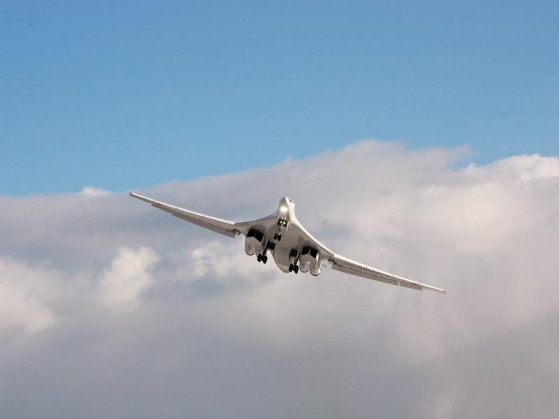 Nga tung ra mẫu máy bay ném bom 'Thiên nga trắng' Tu-160M hoàn toàn mới