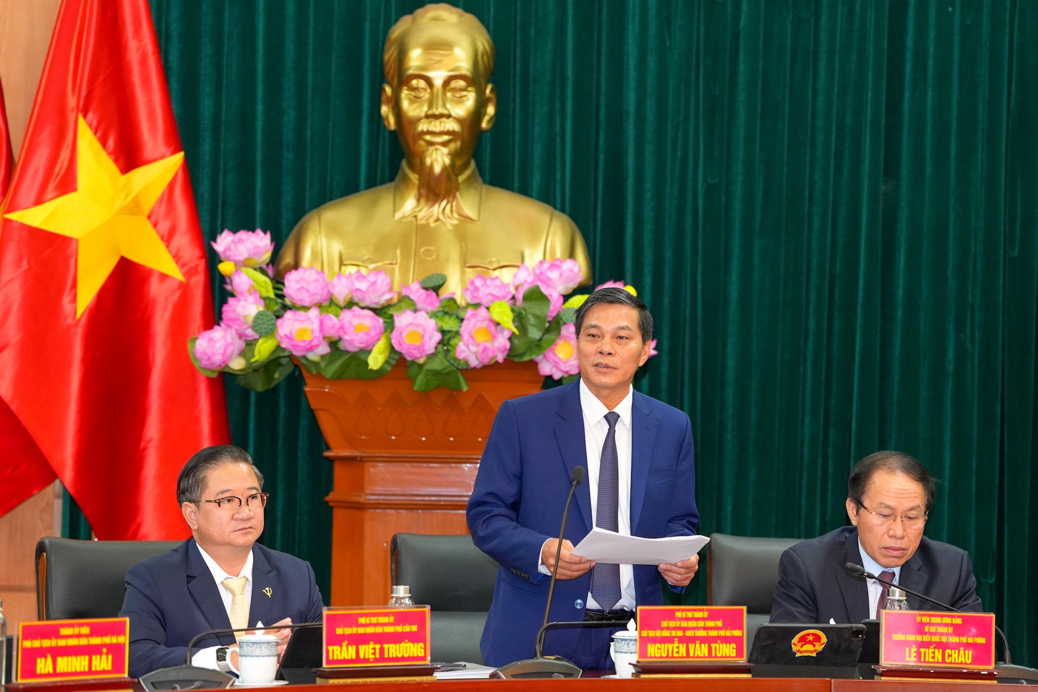 cac-thanh-pho-truc-thuoc-trung-uong-ky-ket-giao-uoc-thi-dua-nam-2024-1.jpeg