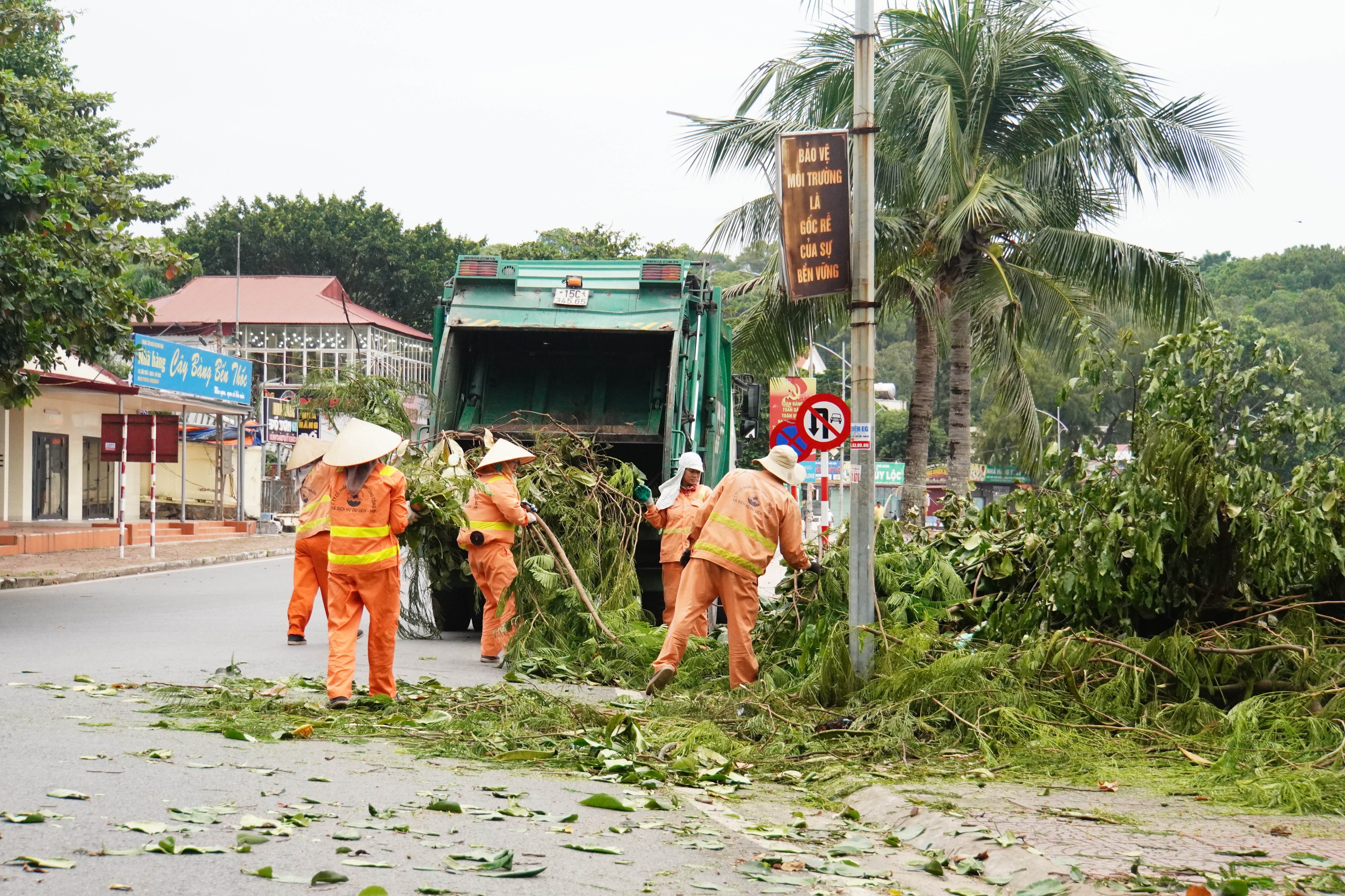 chum-anh-do-son-vang-lang-cac-nha-hang-hoi-ha-phong-chong-sieu-bao-so-3-14.jpg