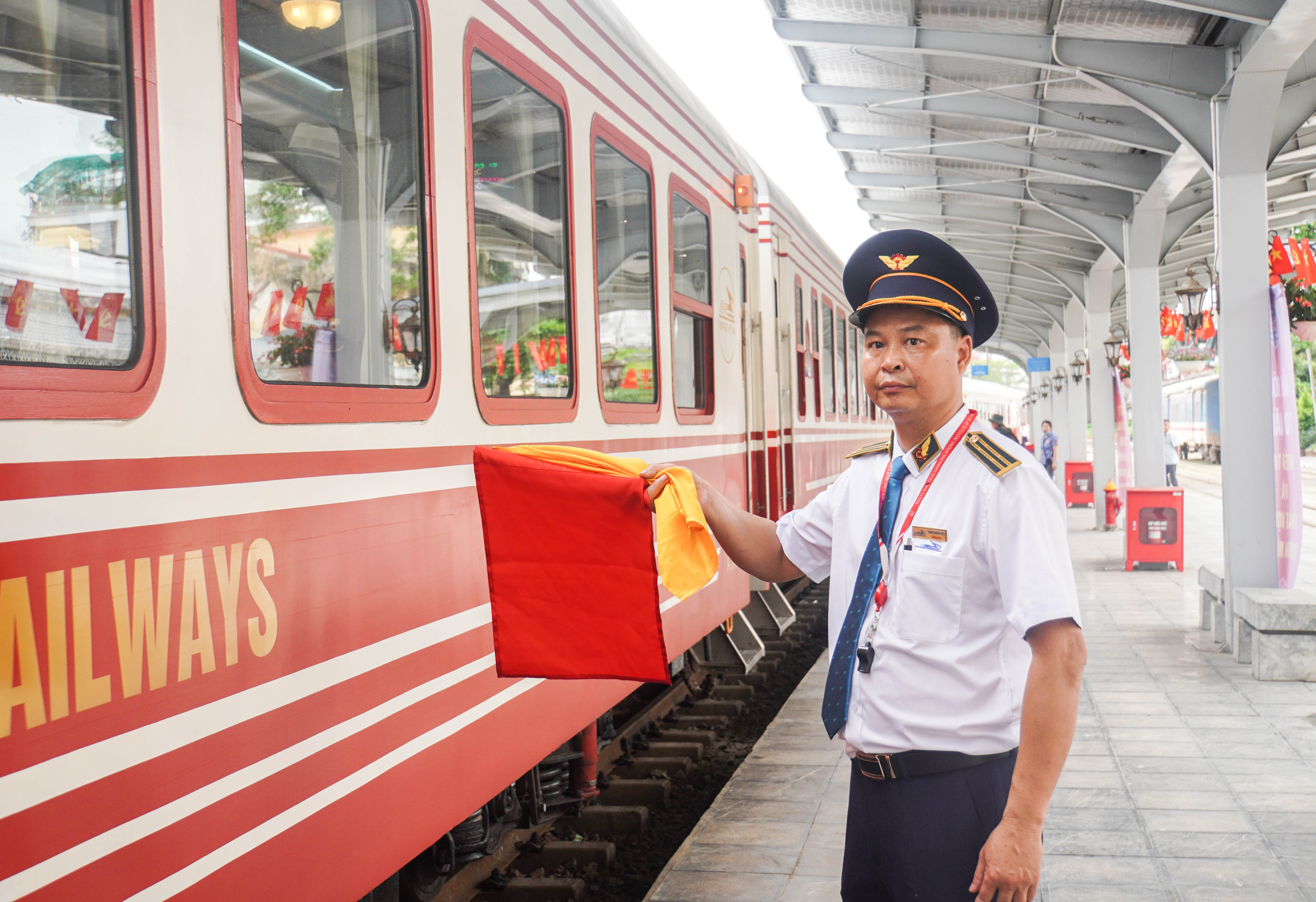 Tăng chuyến tàu Hải Phòng - Hà Nội trong cao điểm dịp nghỉ lễ