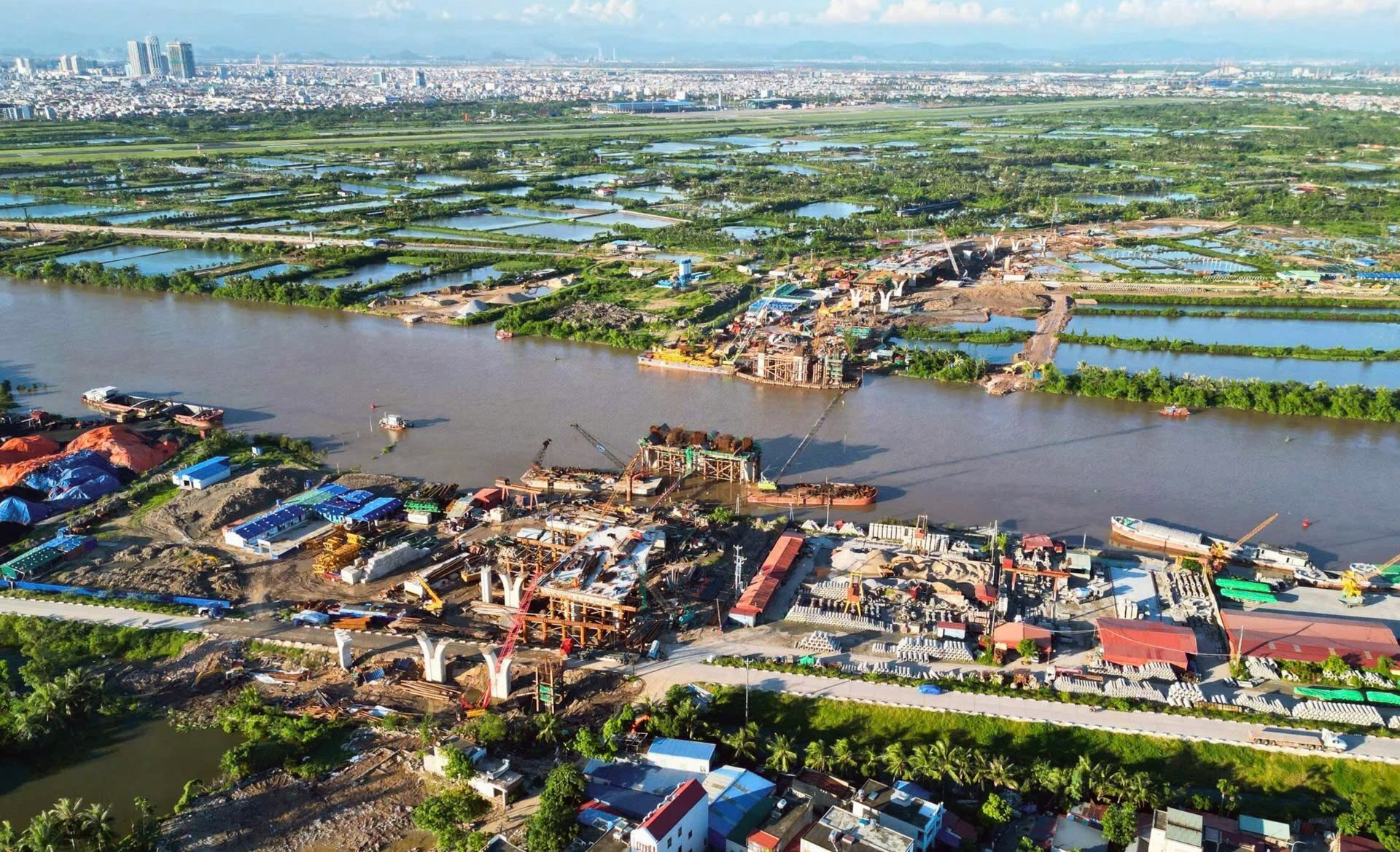 hai-phong-gap-rut-thi-cong-day-nhanh-tien-do-tuyen-duong-vanh-dai-2-3.jpg