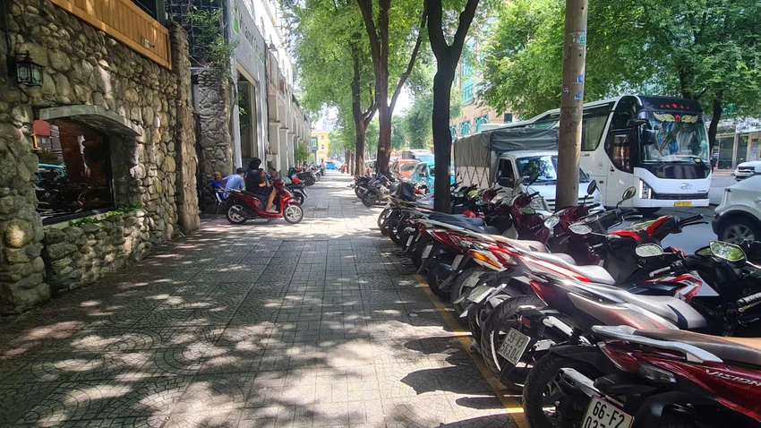 Quận 1, TP.HCM sẽ tiếp tục mở rộng việc thu phí vỉa hè với hàng chục tuyến đường