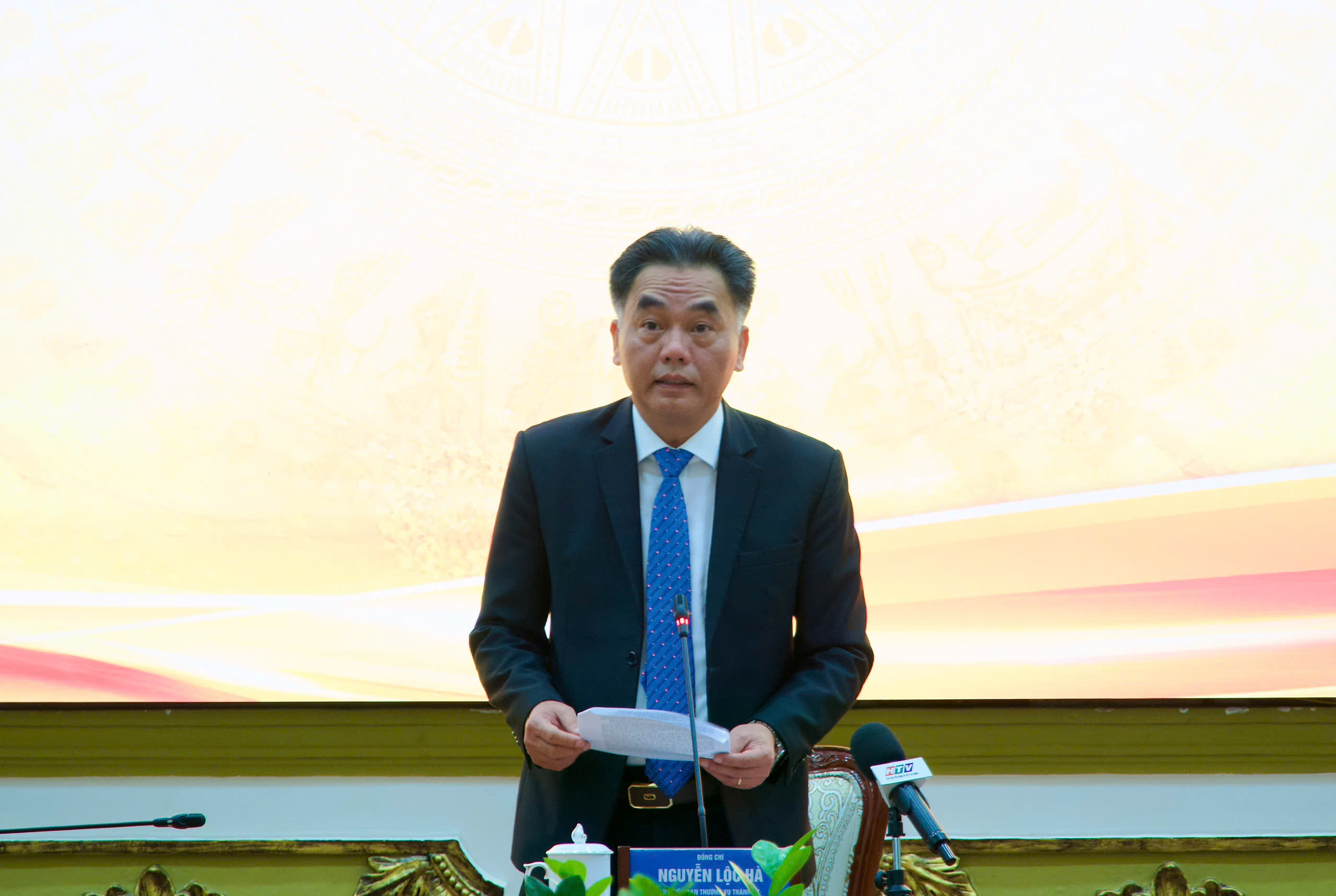 ong-nguyen-viet-ha_kieu-baojpg.jpg
