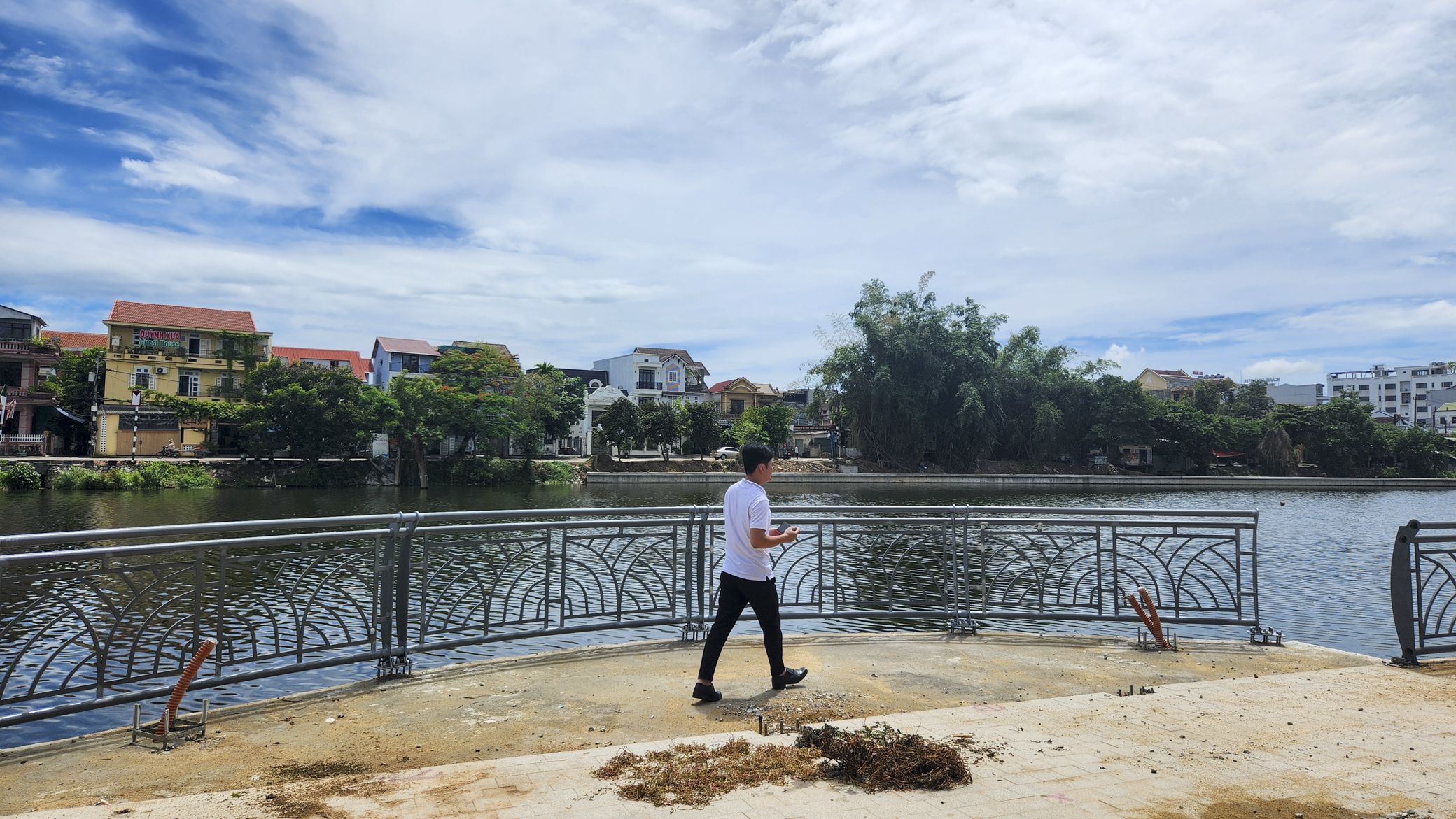 duong-di-bo-o-hue-7.jpg