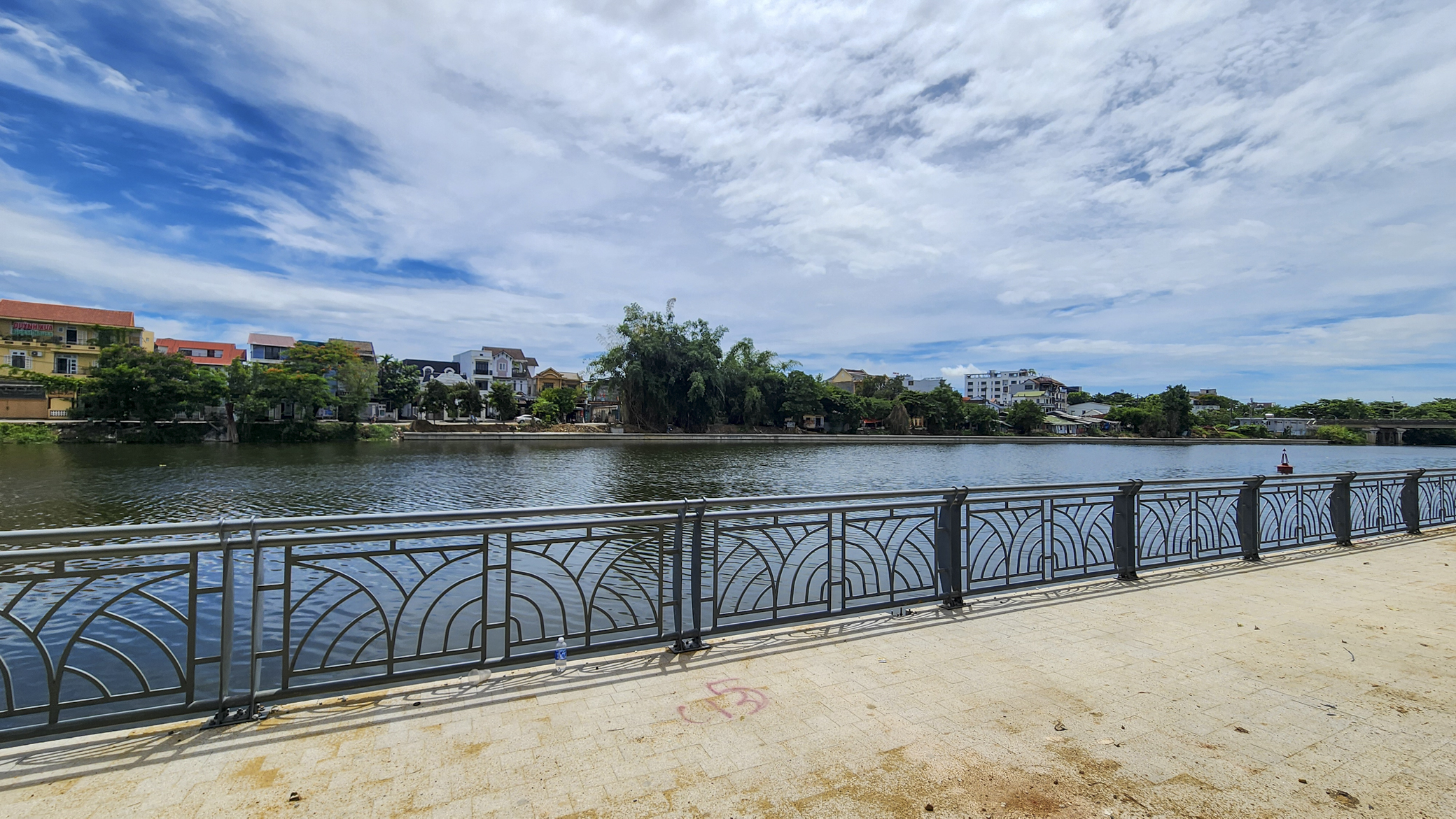 duong-di-bo-o-hue-8.jpg